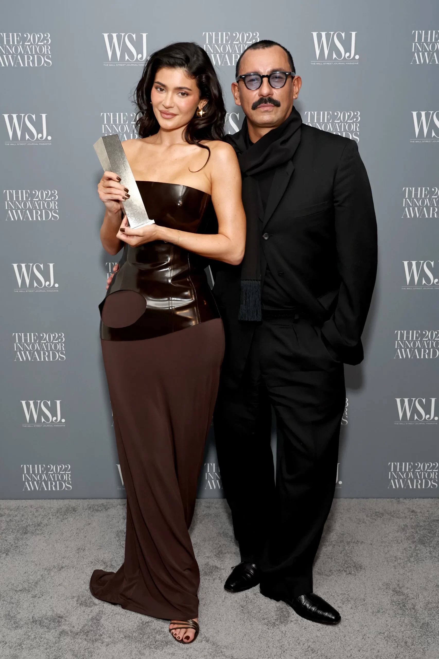 Kylie Jenner en Haider Ackermann op de WSJ Magazine 2023 Innovator Awards in New York