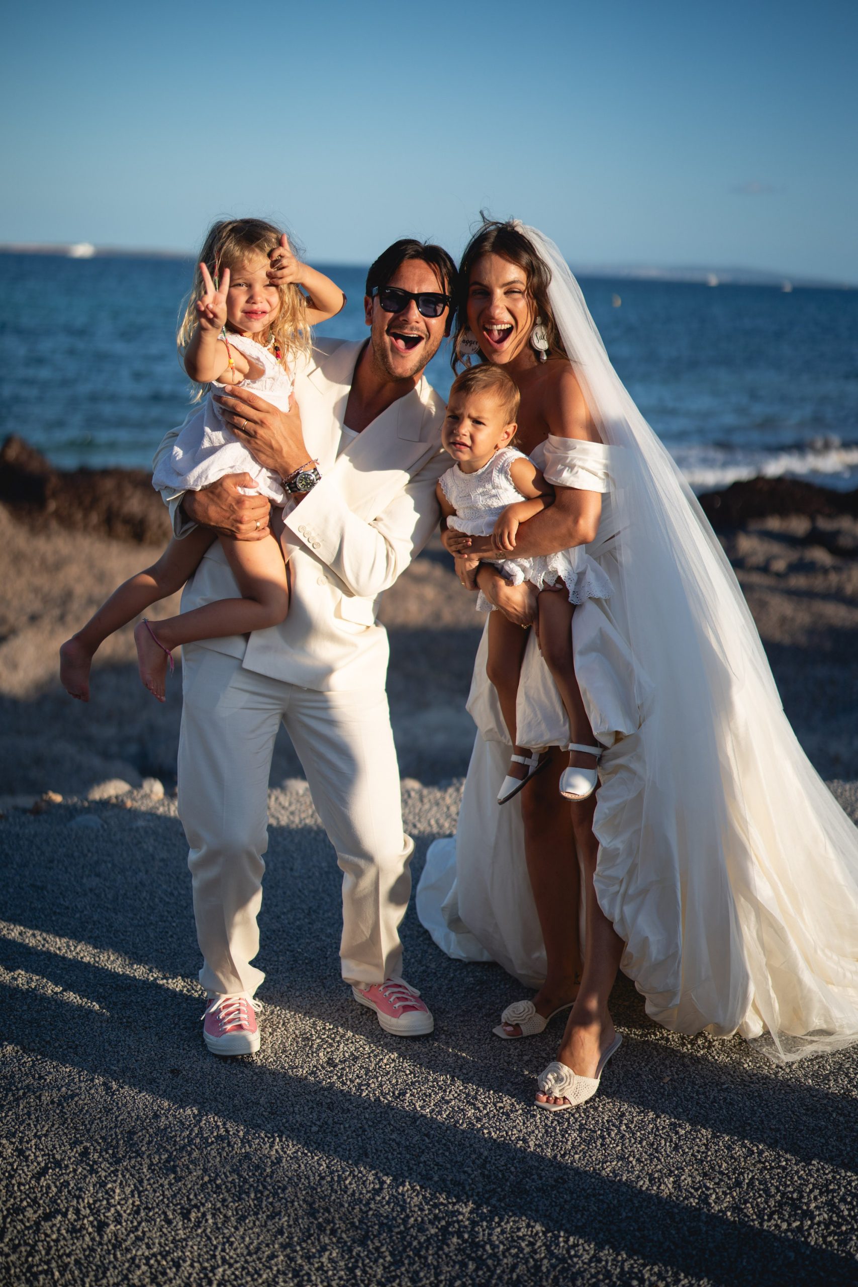 De bruiloft van Lizzy van der Ligt en Yuki Kempees