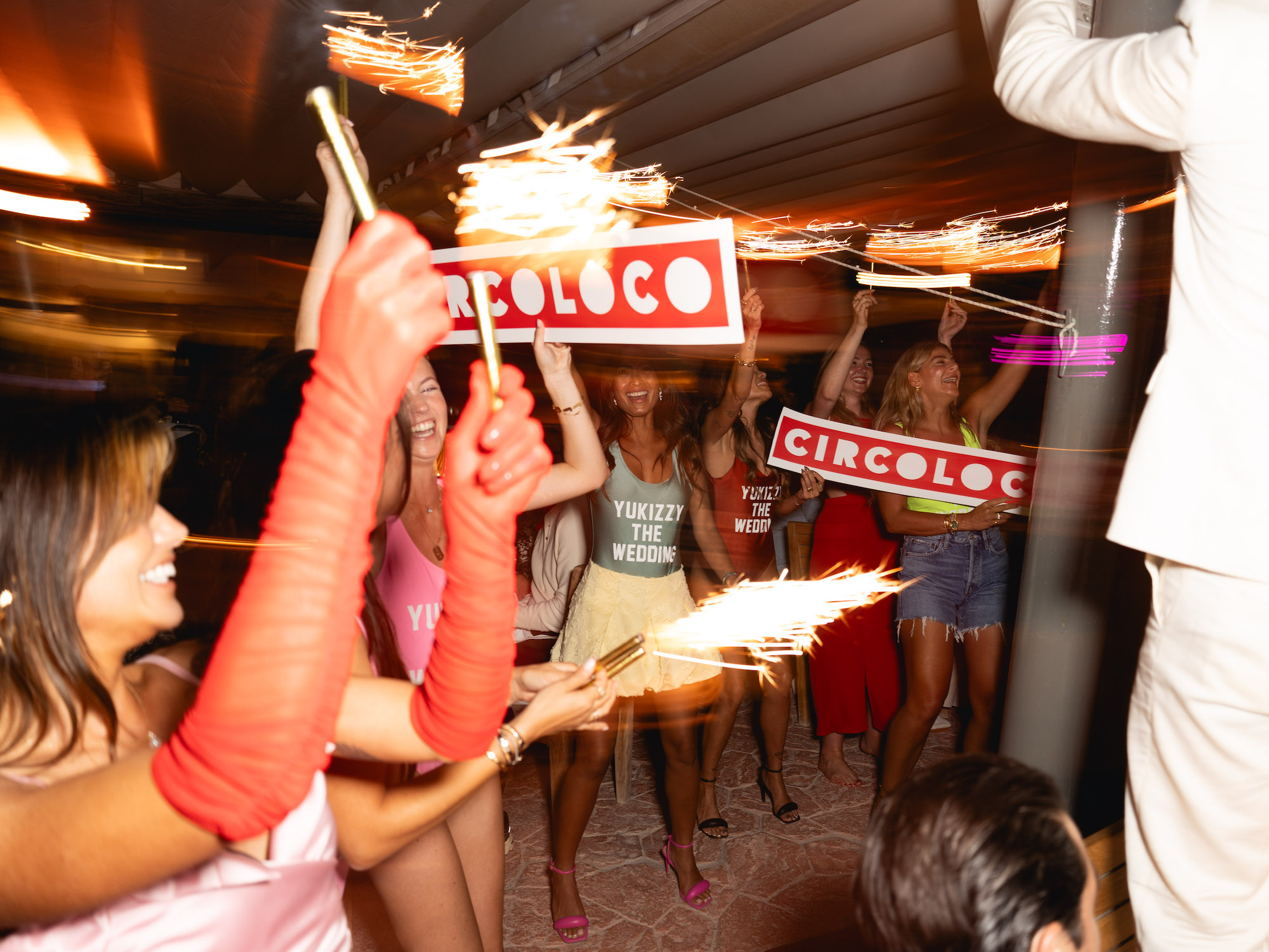 De bruiloft van Lizzy van der Ligt en Yuki Kempees