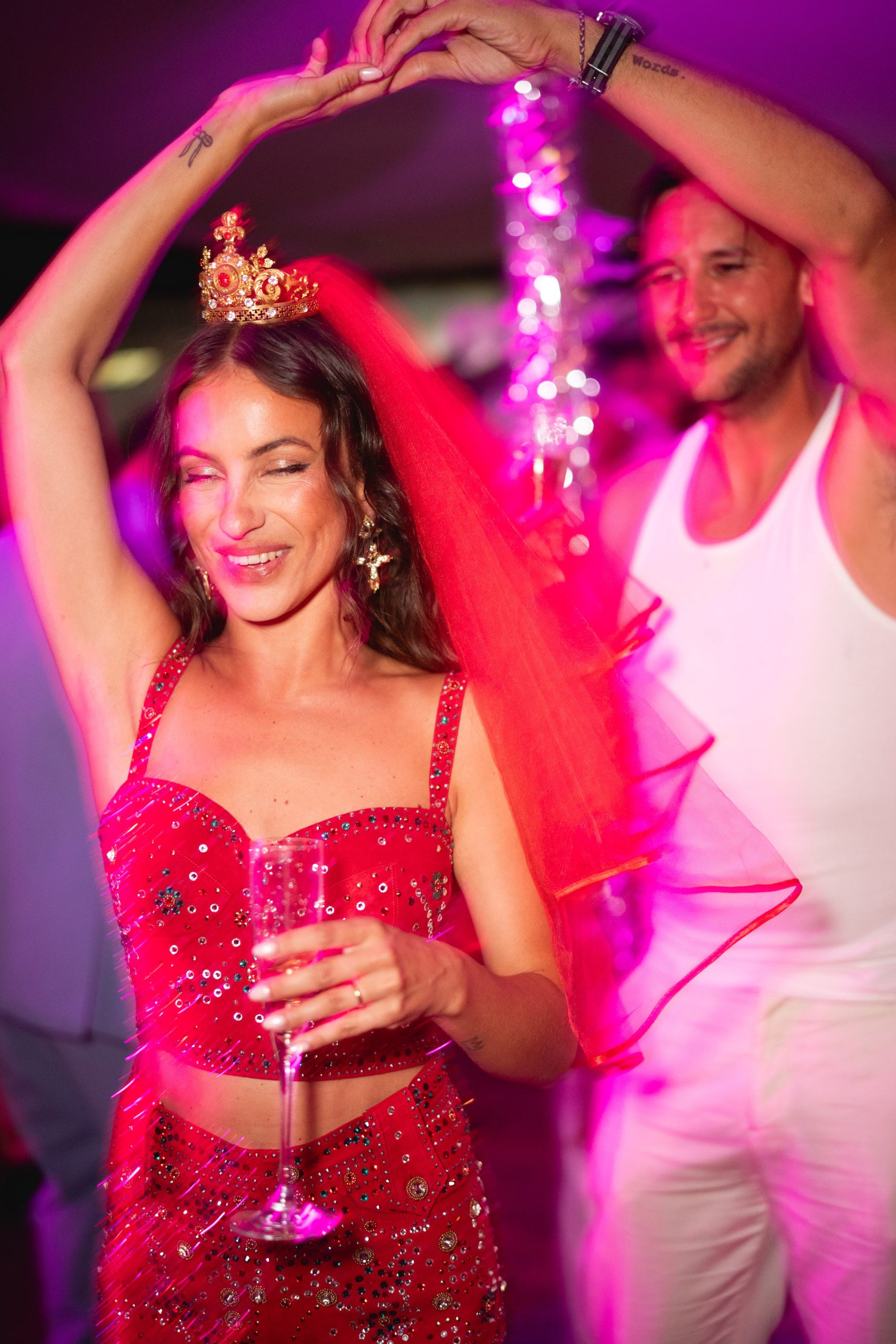 De bruiloft van Lizzy van der Ligt en Yuki Kempees