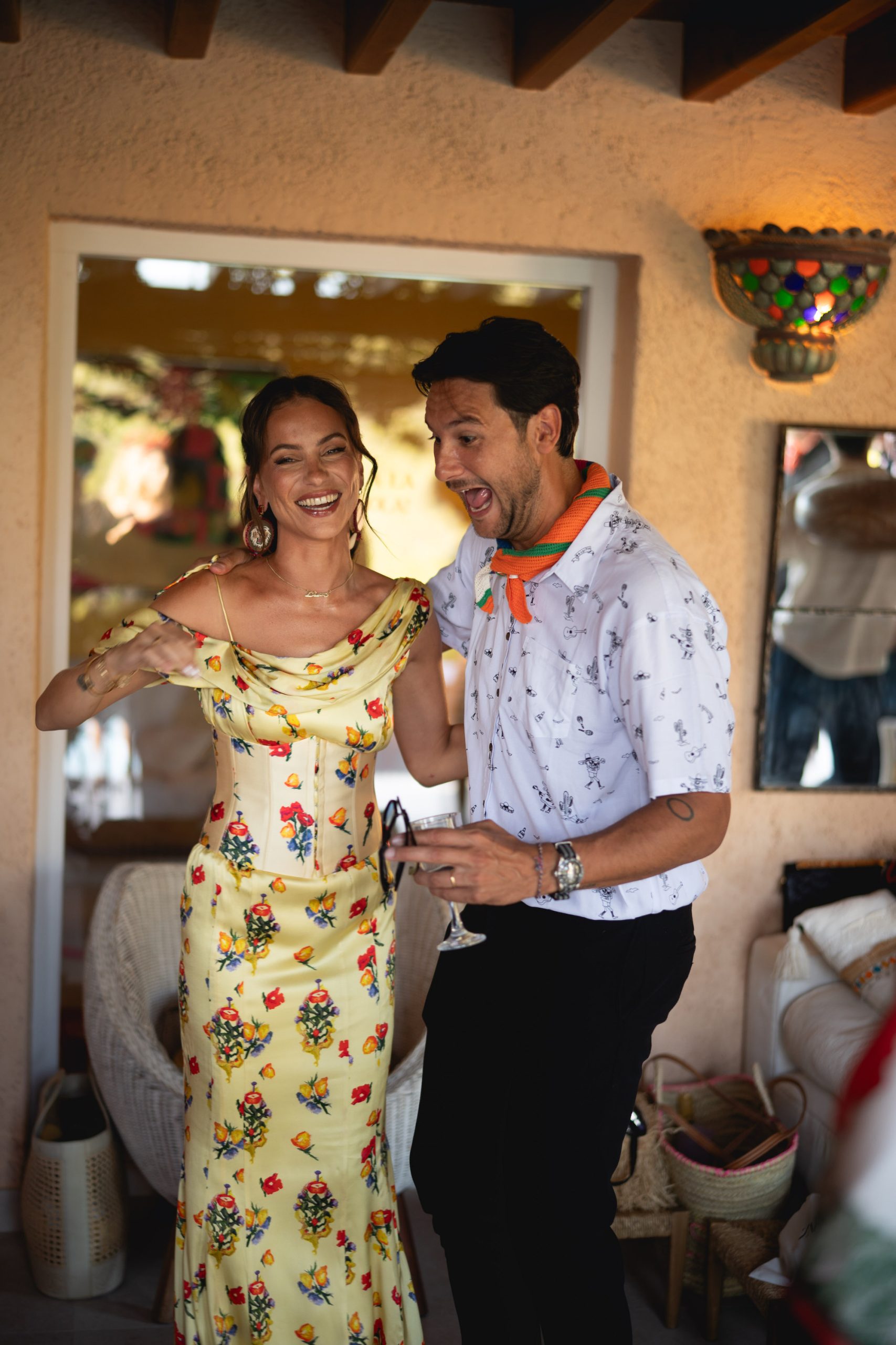 De bruiloft van Lizzy van der Ligt en Yuki Kempees