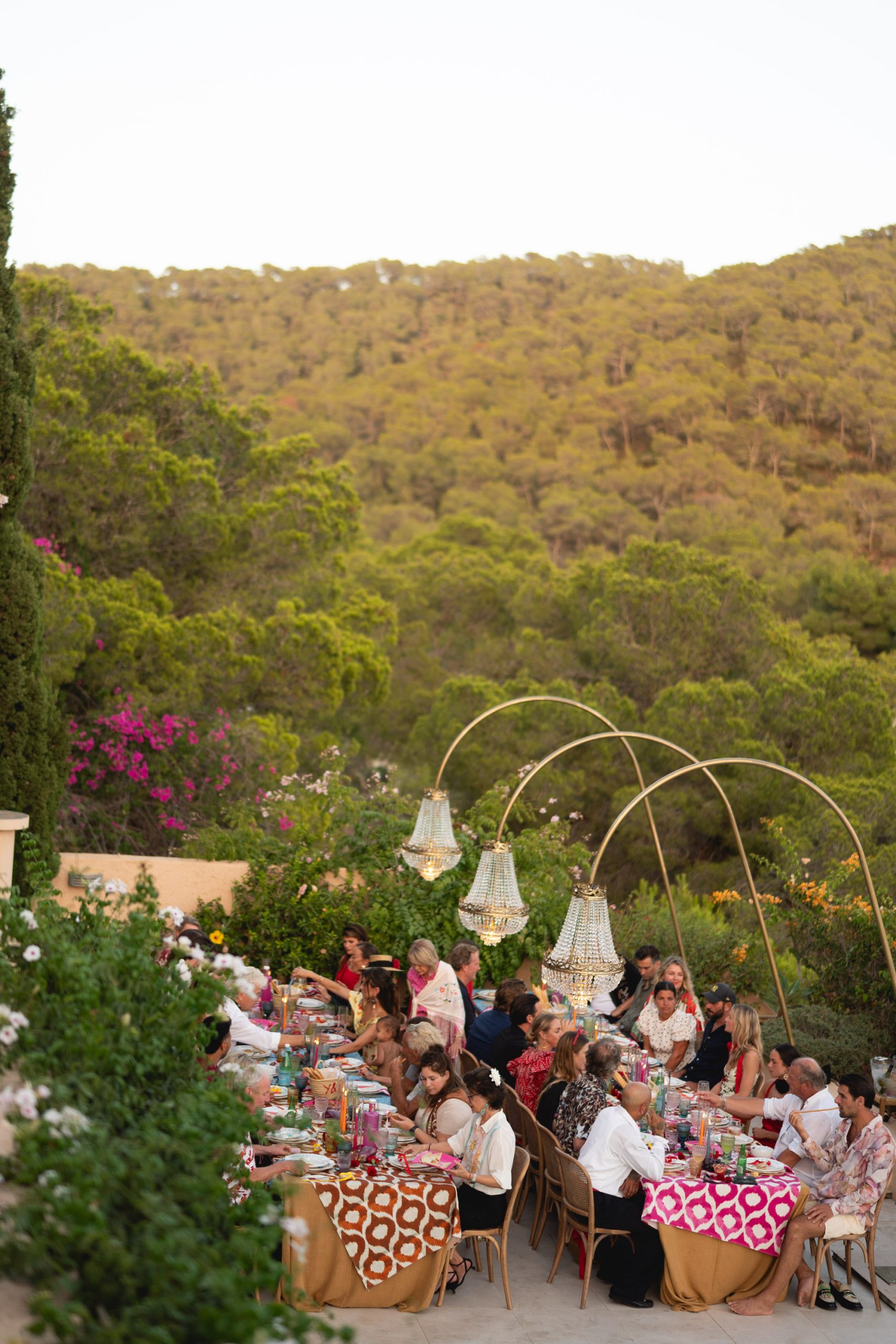 De bruiloft van Lizzy van der Ligt en Yuki Kempees