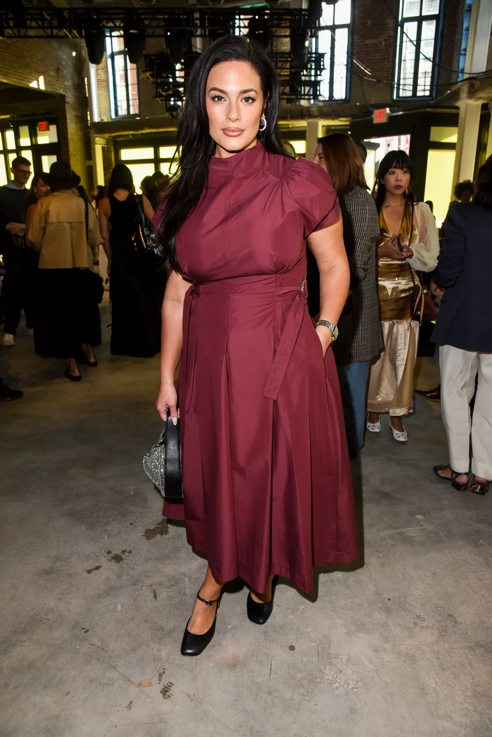 Ashley Graham bij 3.1 Phillip Lim tijdens New York Fashion Week lente/zomer 2025