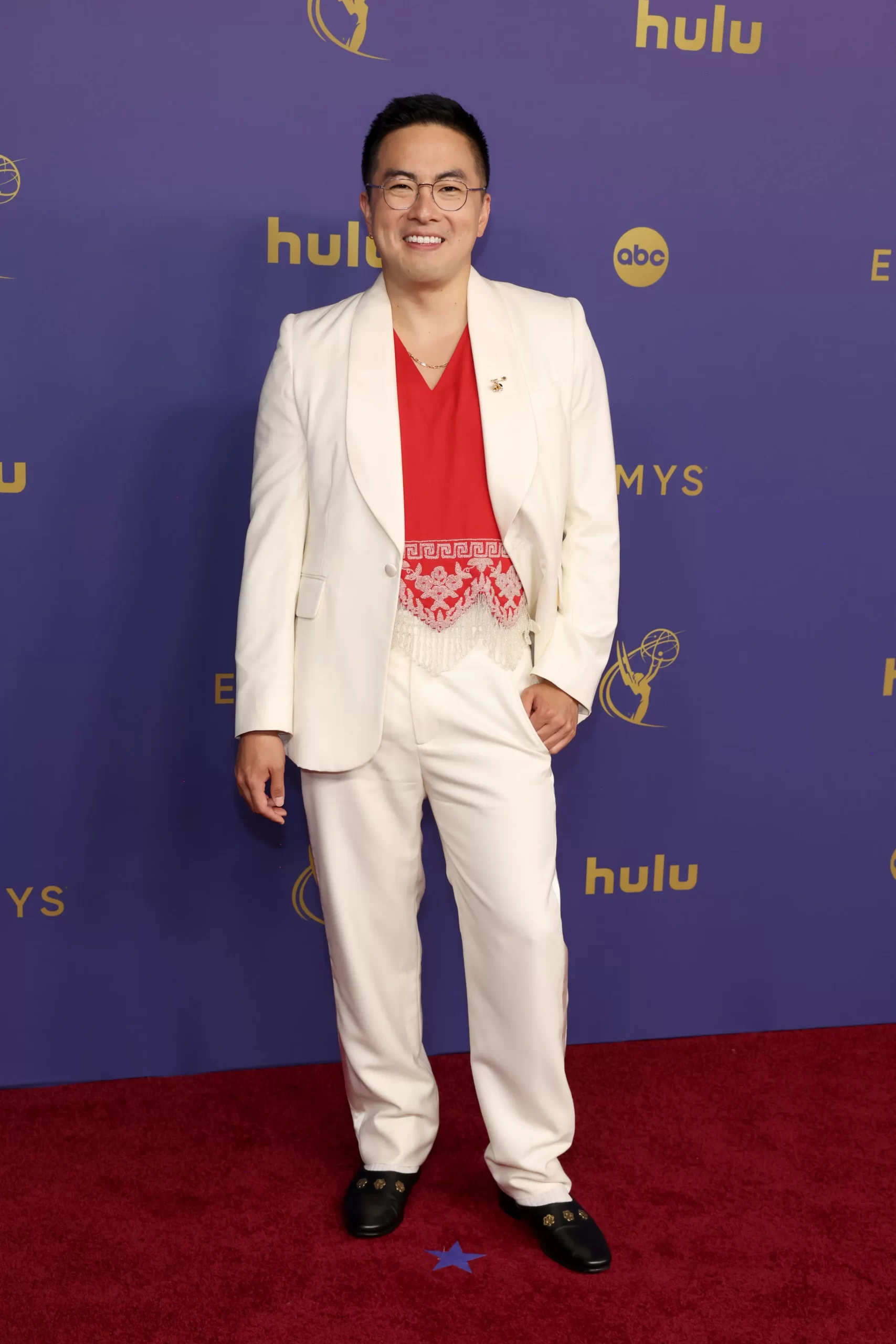 Bowen Yang bij de Emmy Awards 2024