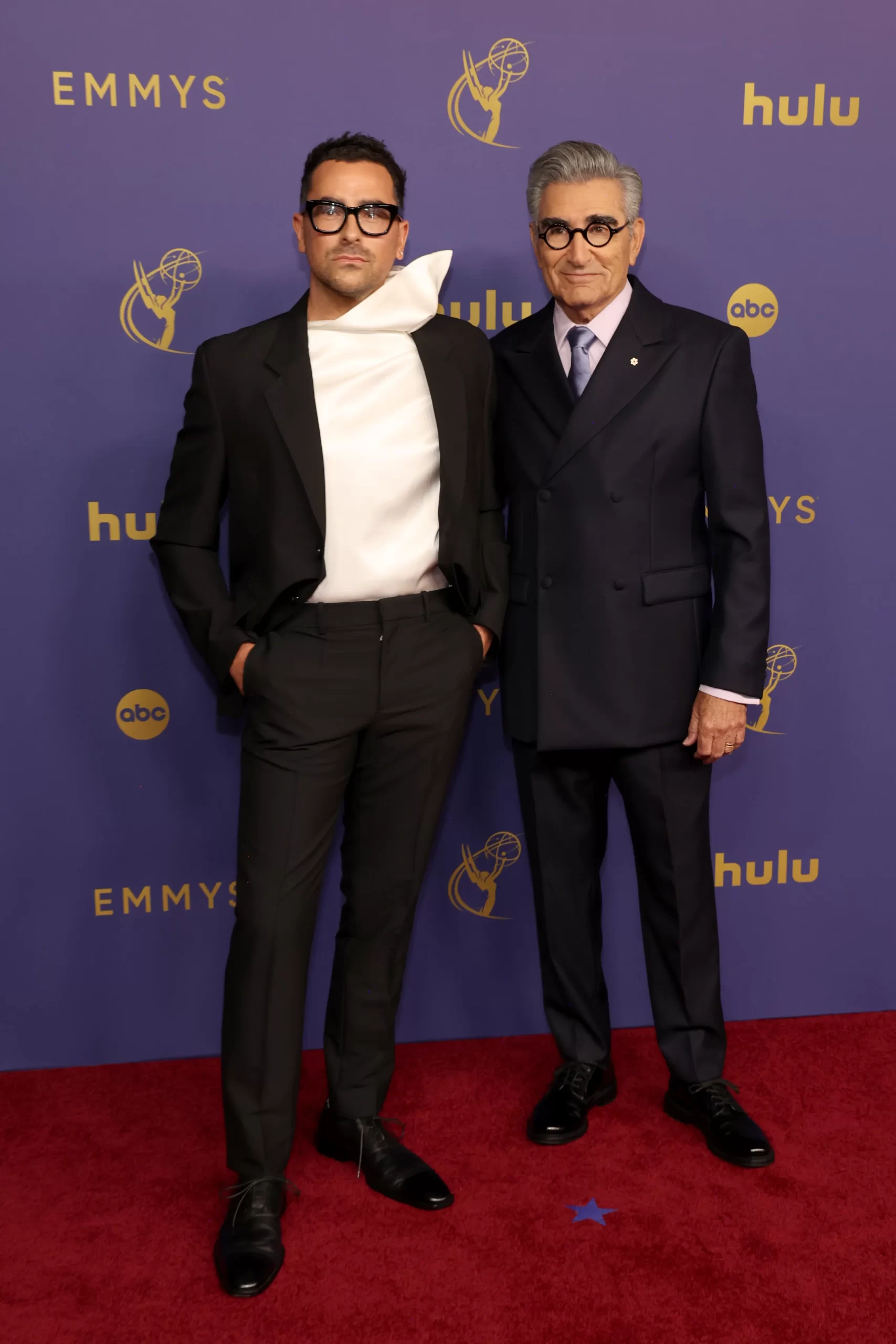 Dan en Eugene Levy bij de Emmy Awards 2024