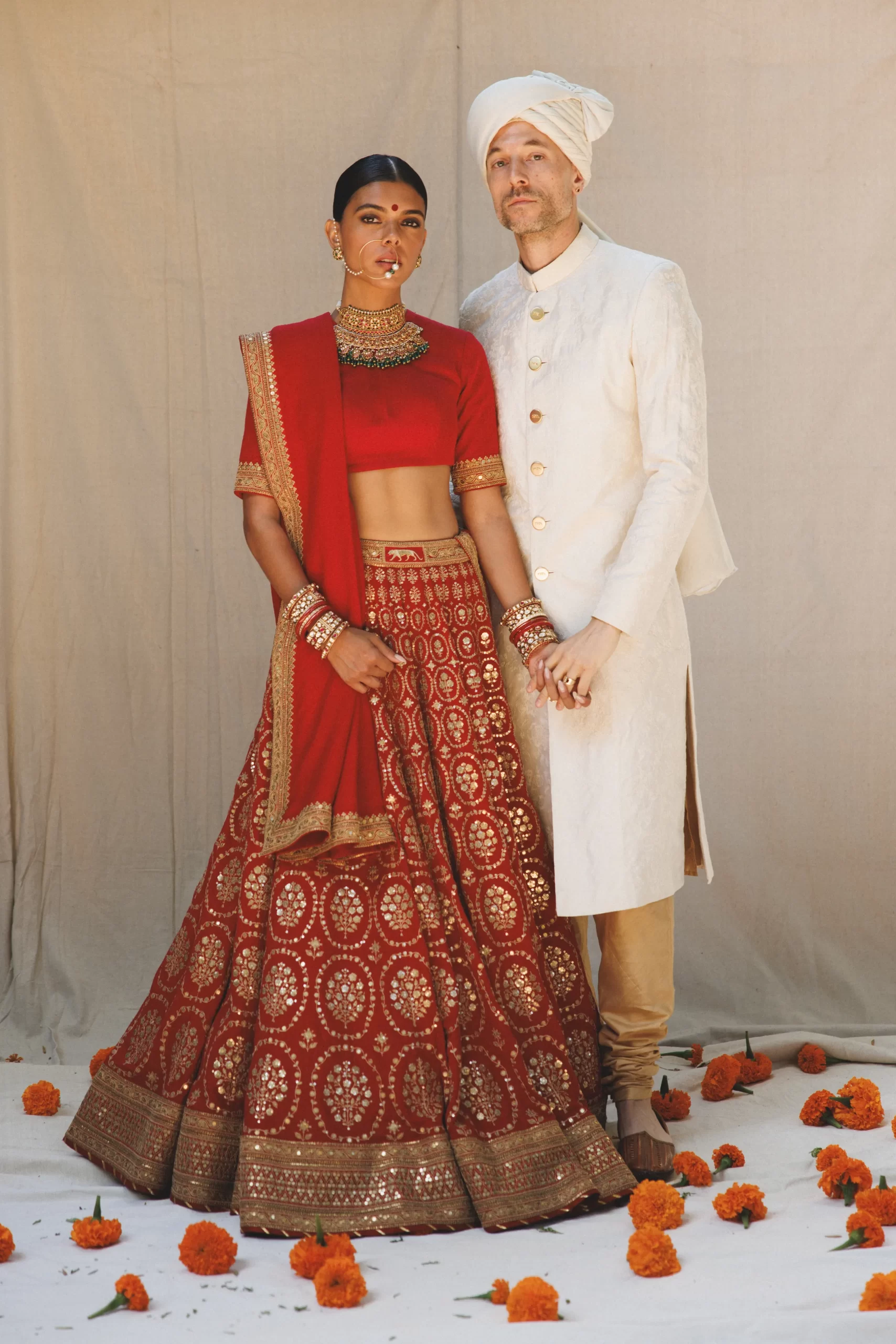 Meeka Hossain en Jeffrey Klein in traditioneel kleding