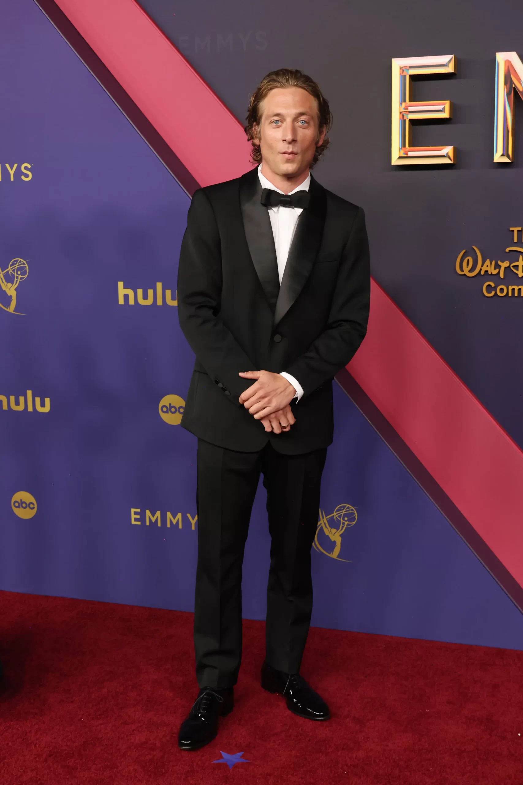 Jeremy Allen White bij de Emmy Awards 2024