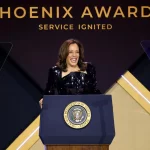 Kamala Harris bij de Phoenix Awards