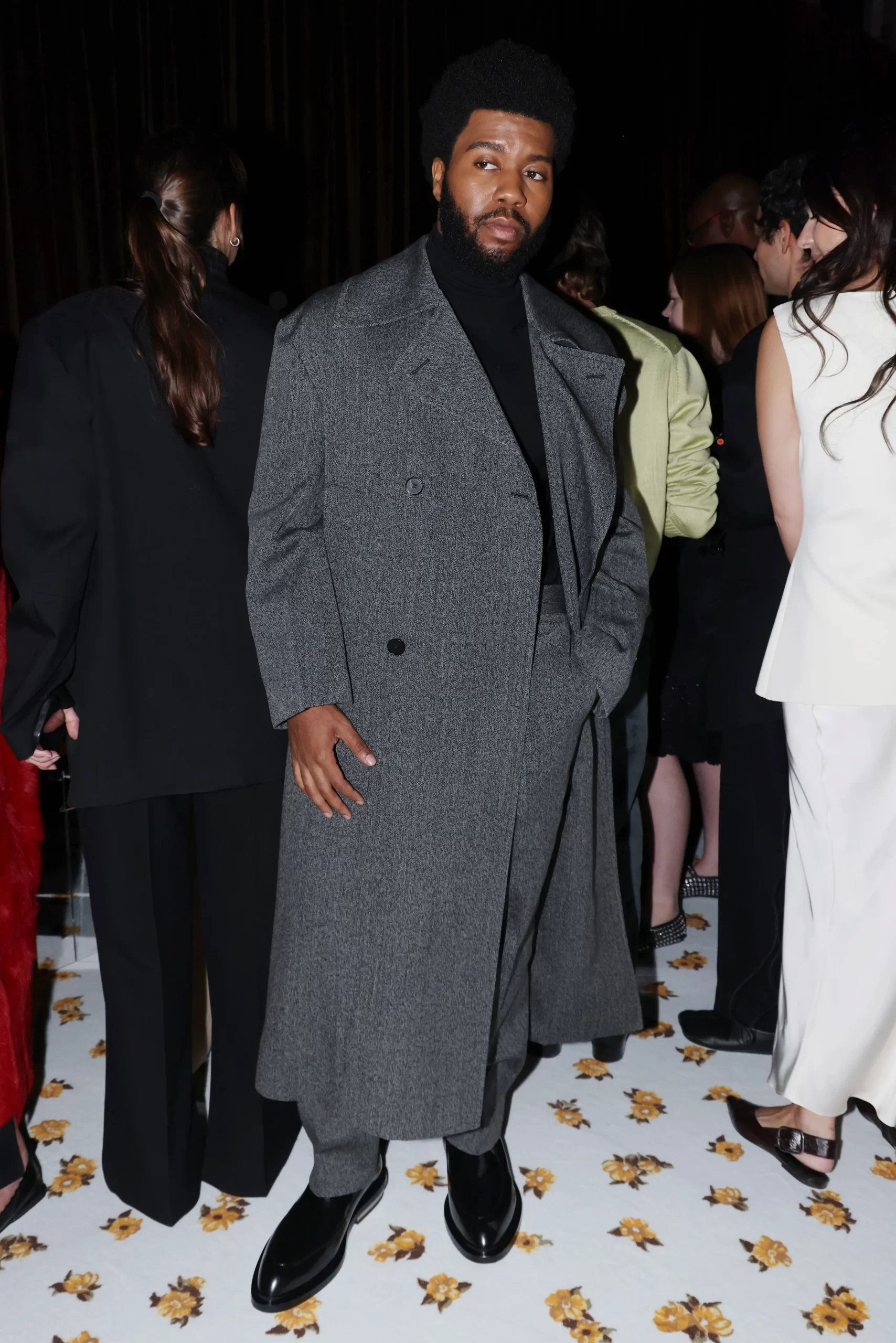 Khalid bij Jil Sander tijdens Milan Fashion Week lente/zomer 2025