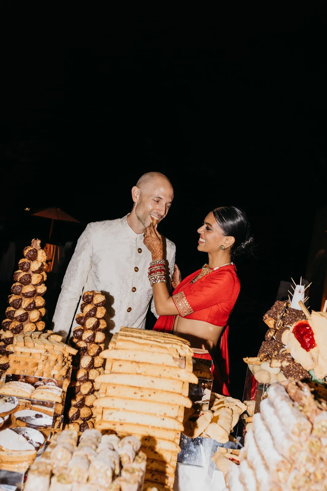 Desserts en Meeka Hossain en Jeffrey Klein