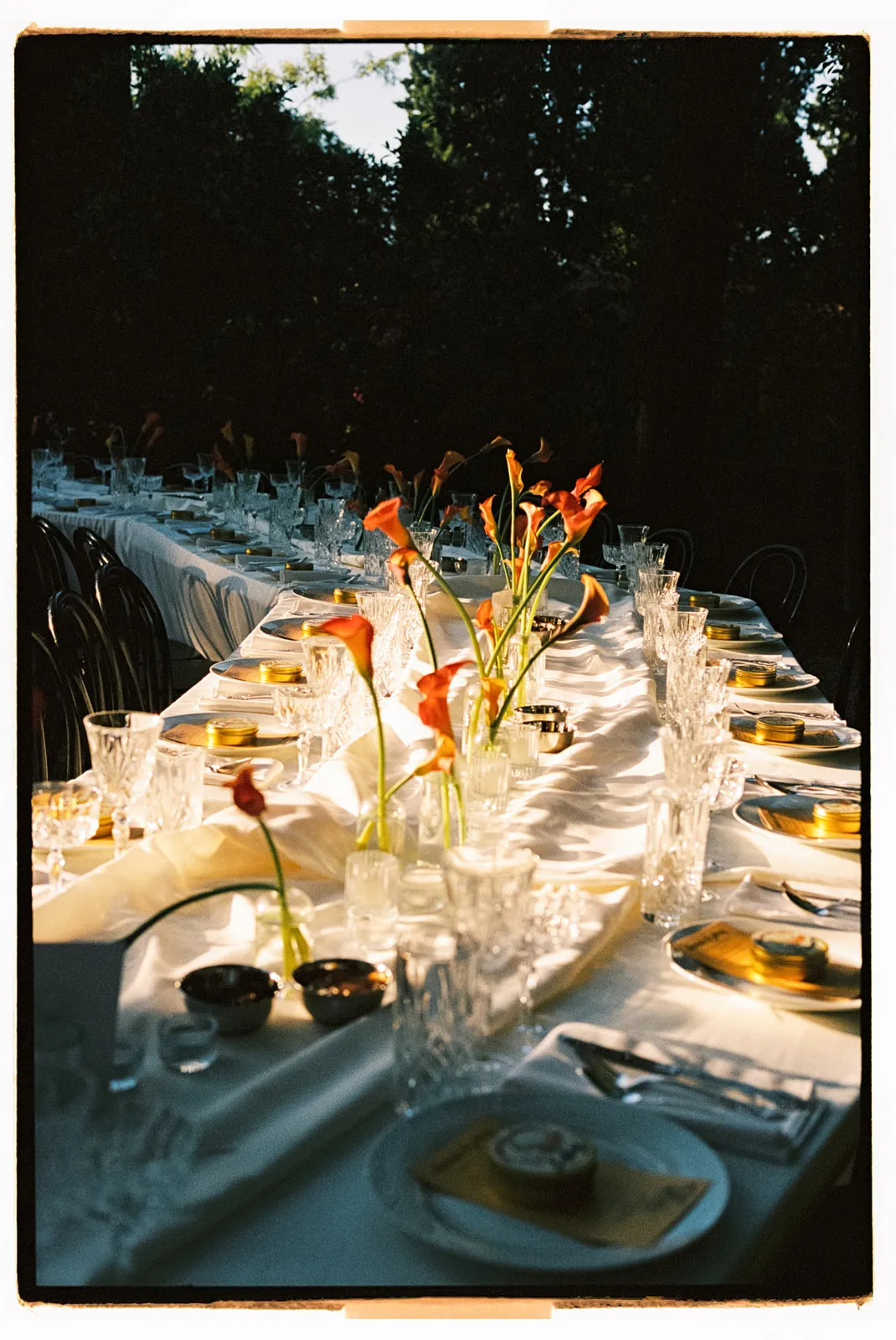 Tafelopstelling bruiloft Meeka Hossain en Jeffrey Klein 