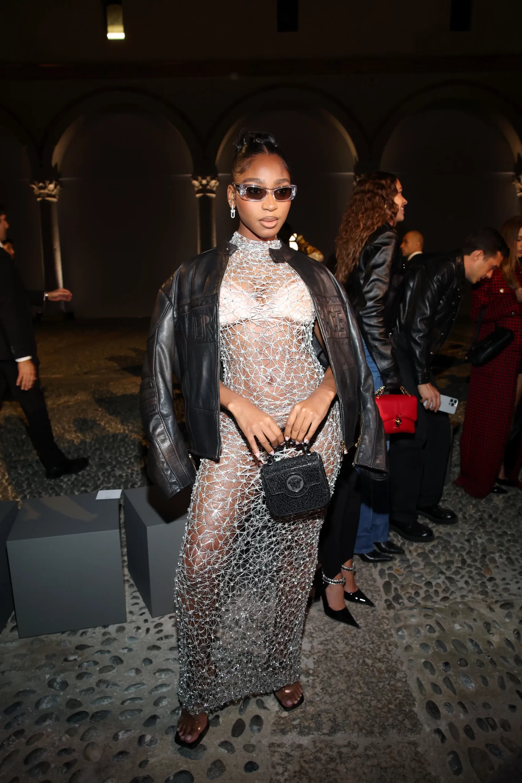 Normani bij Versace