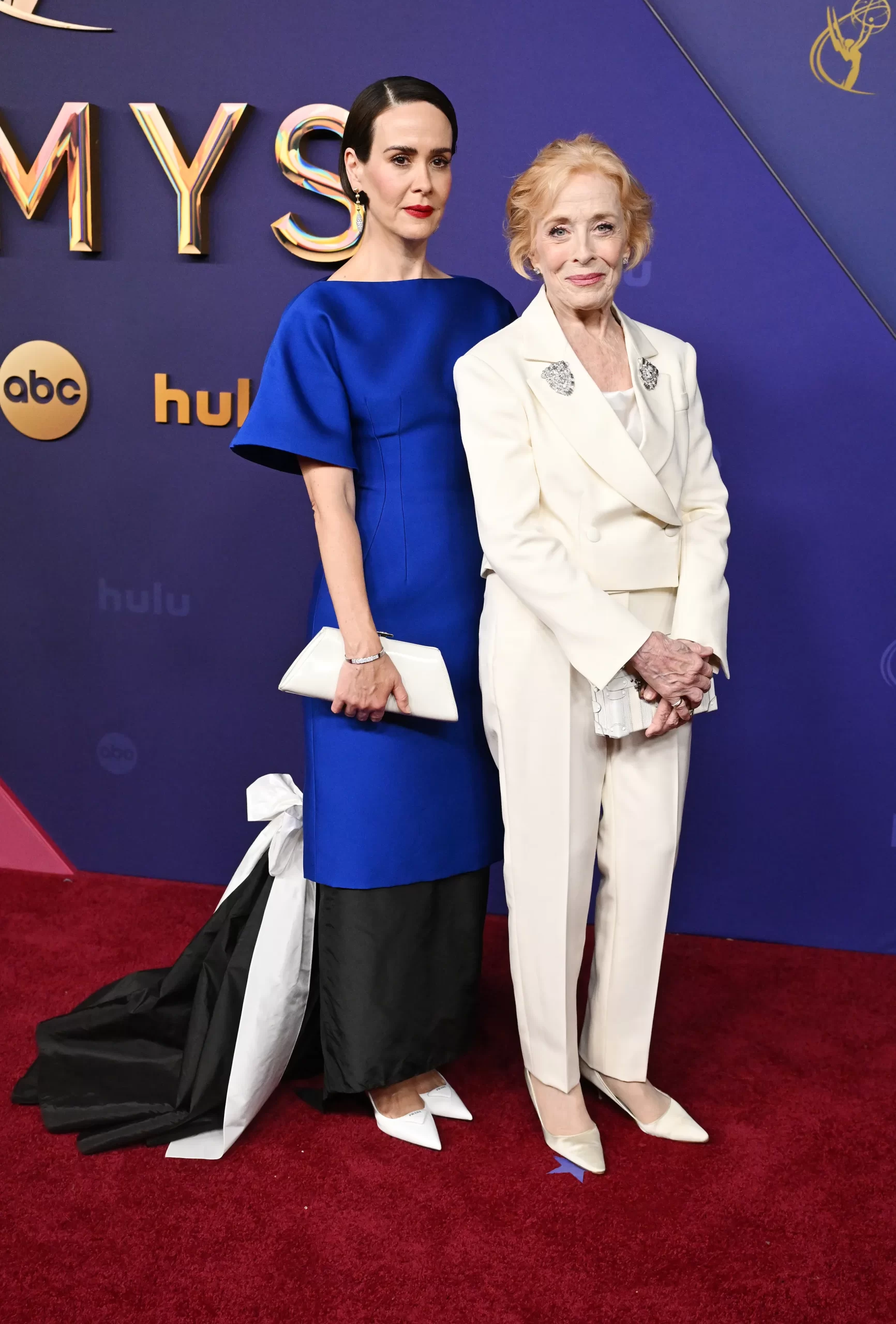 Sarah Paulson in Prada en Holland Taylor in Louis Vuitton