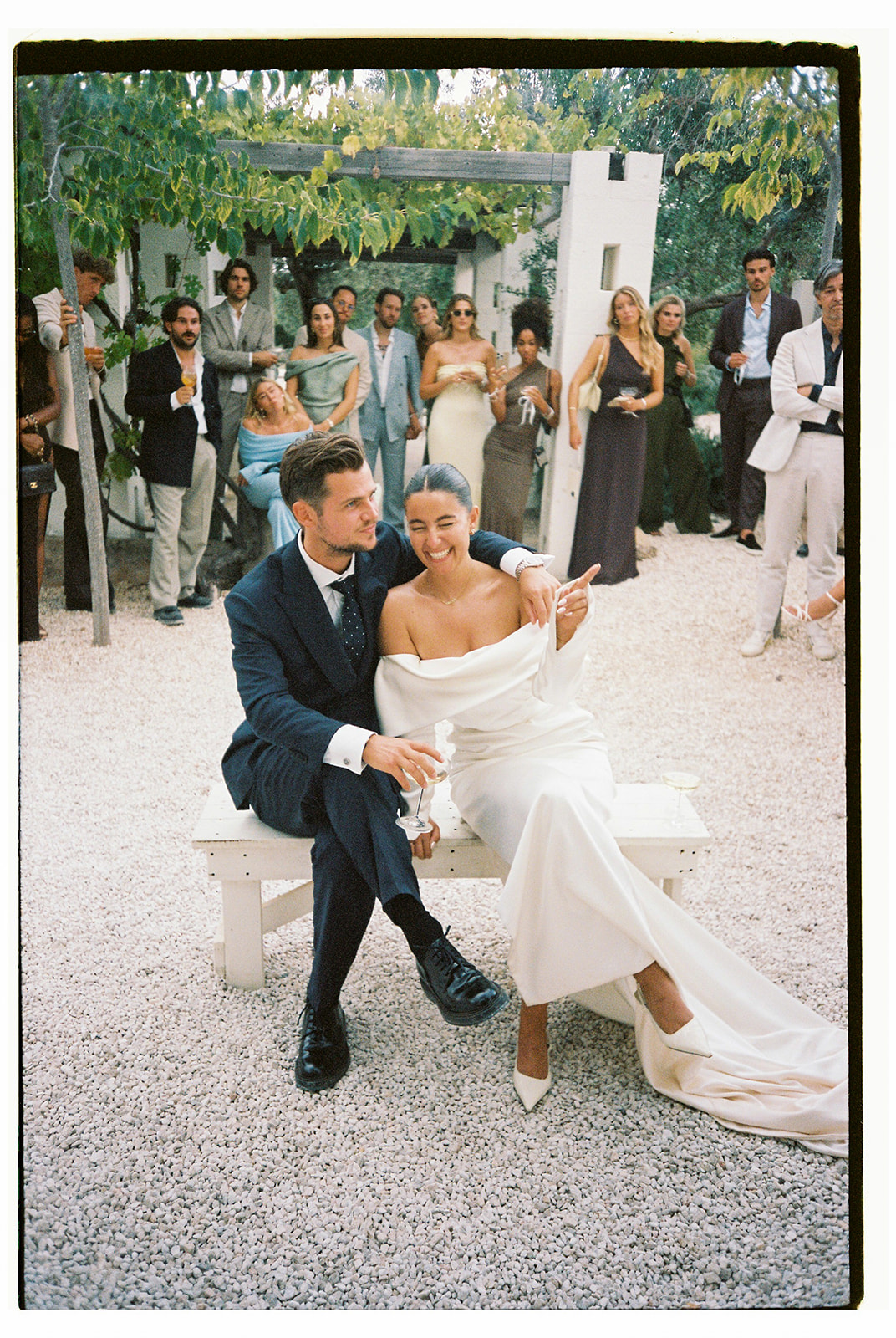 Benthe Liem en Isidoor van Esch op hun bruiloft