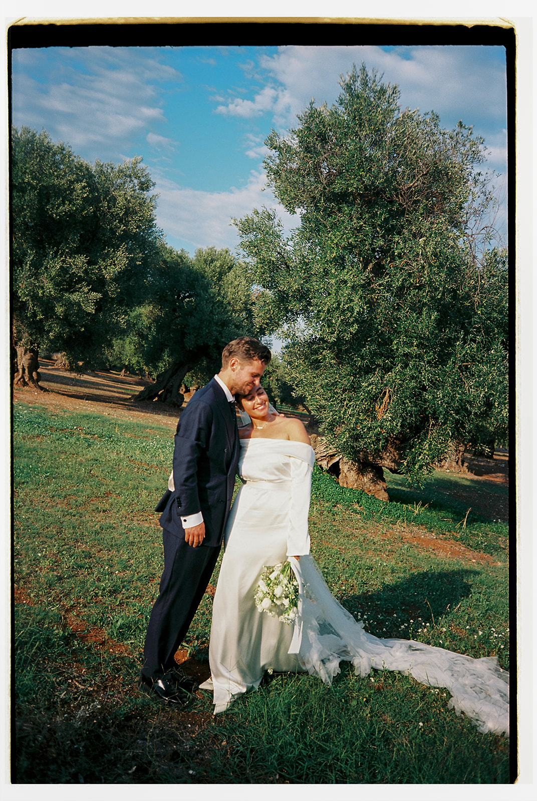 Benthe Liem en Isidoor van Esch op hun bruiloft