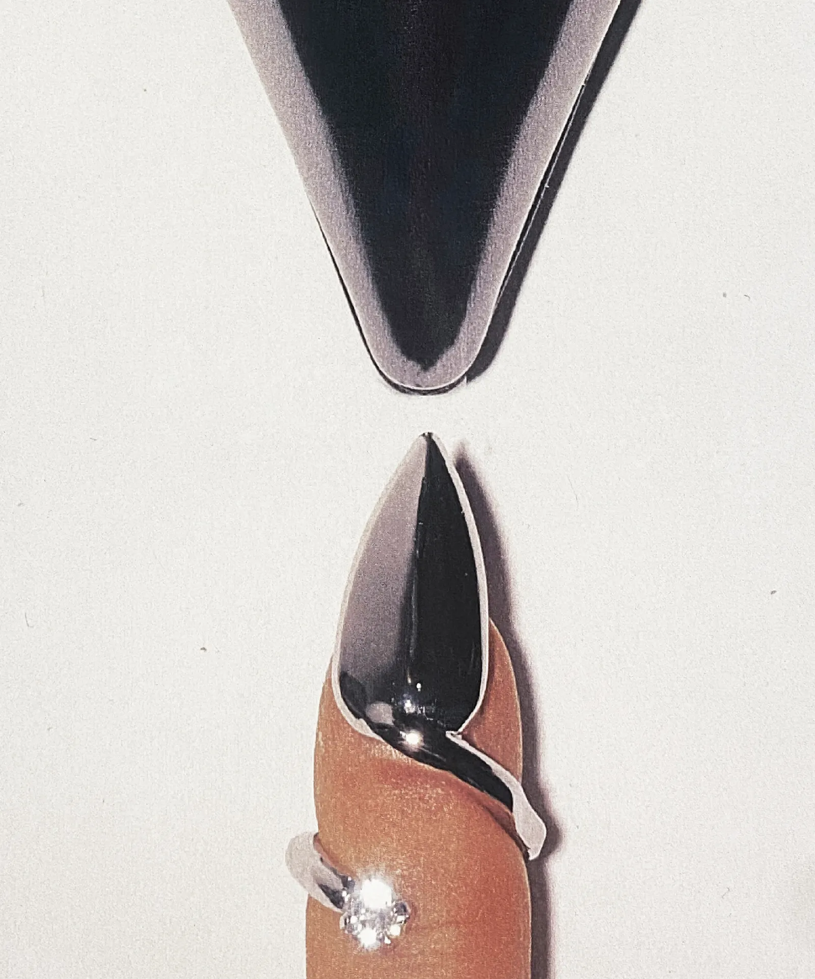 Nagelring van Justine Clenquet