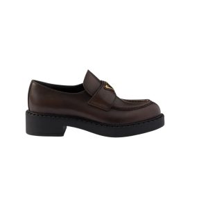 Prada bruine loafers