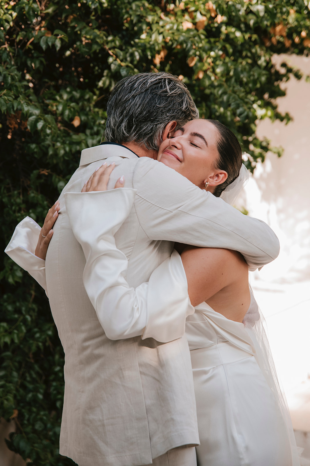 Liem en haar vader op haar trouwdag