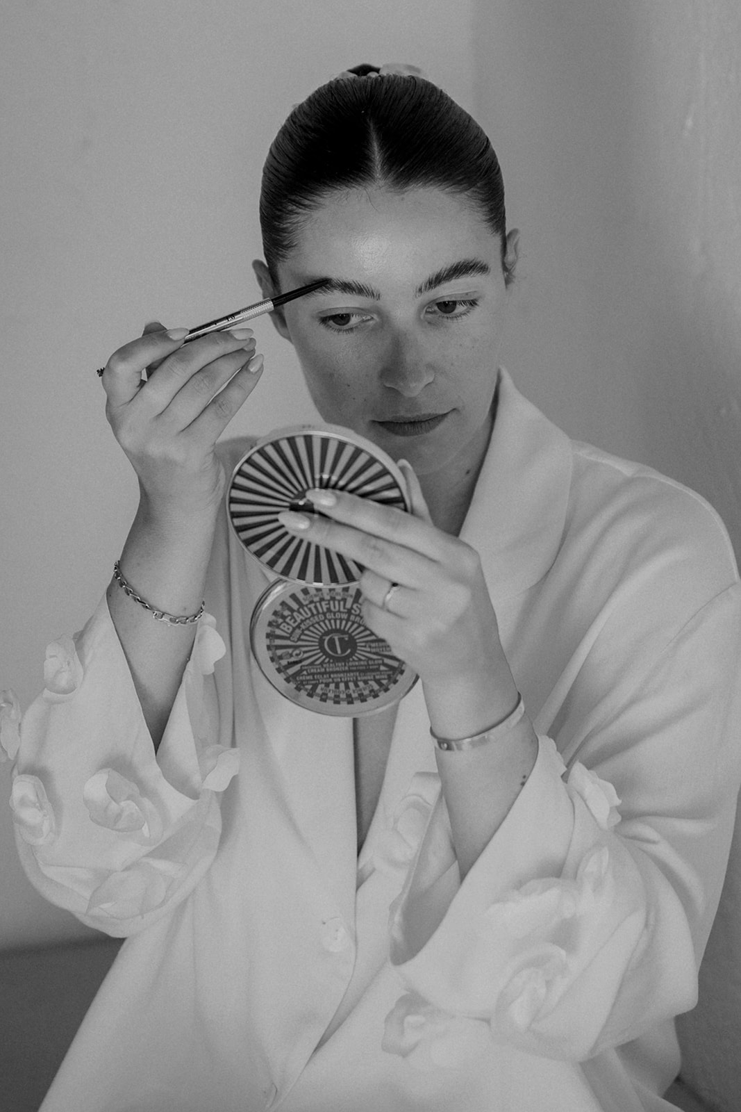 Liem maakt zich klaar voor haar trouwdag