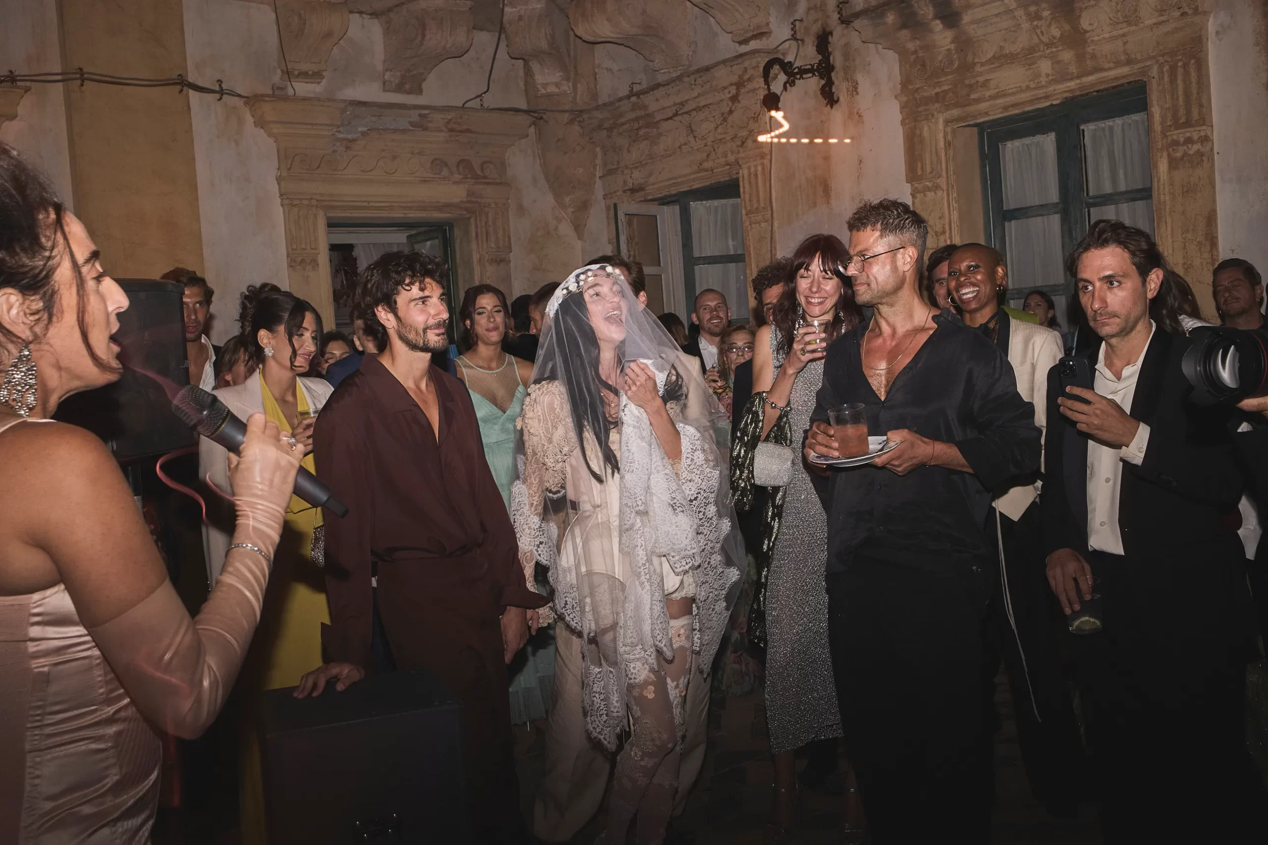 De bruiloft van Mariacarla Boscono en Claudio Stecchi