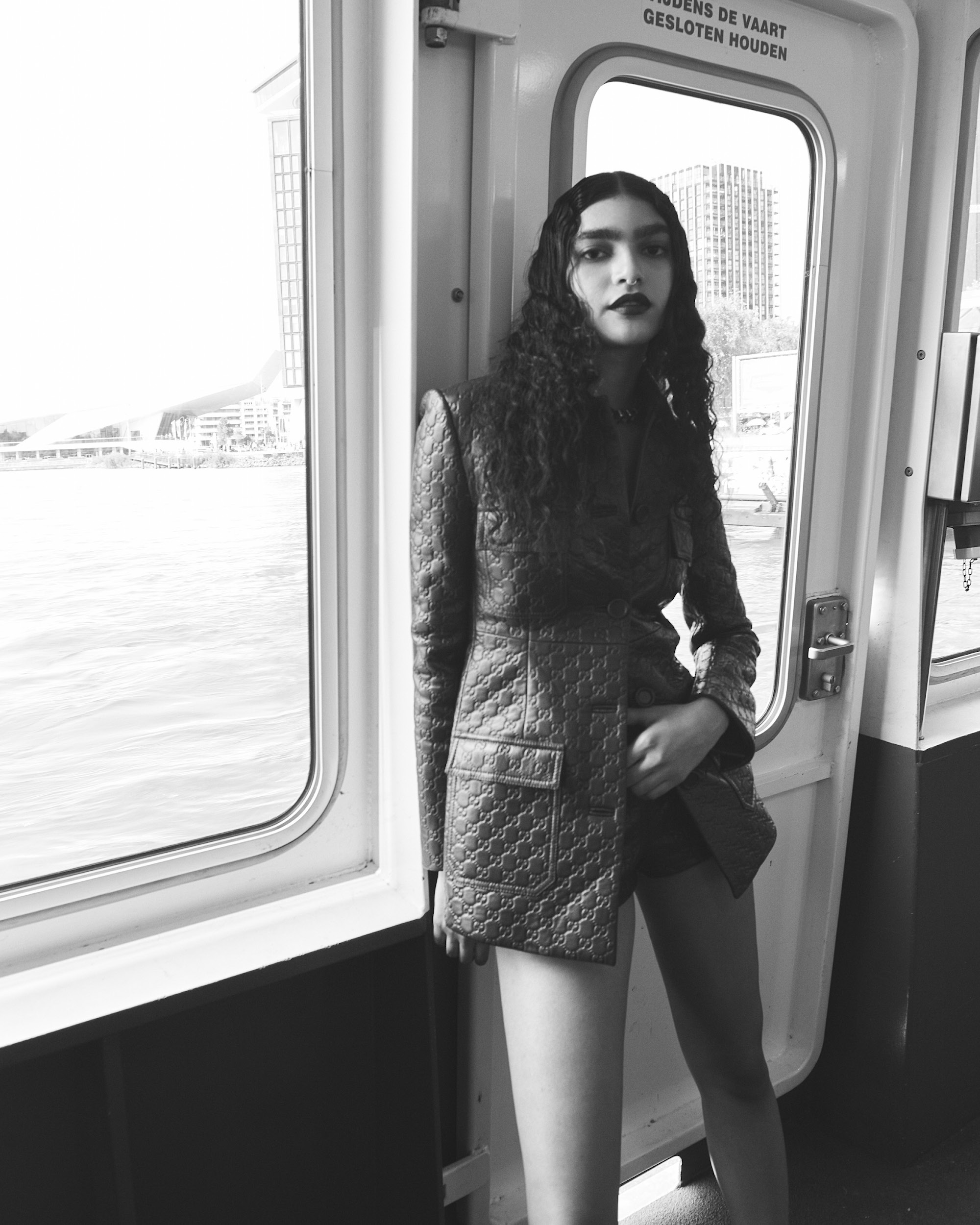 Liselore Chevalier voor Amsterdam Issue van Vogue Nederland