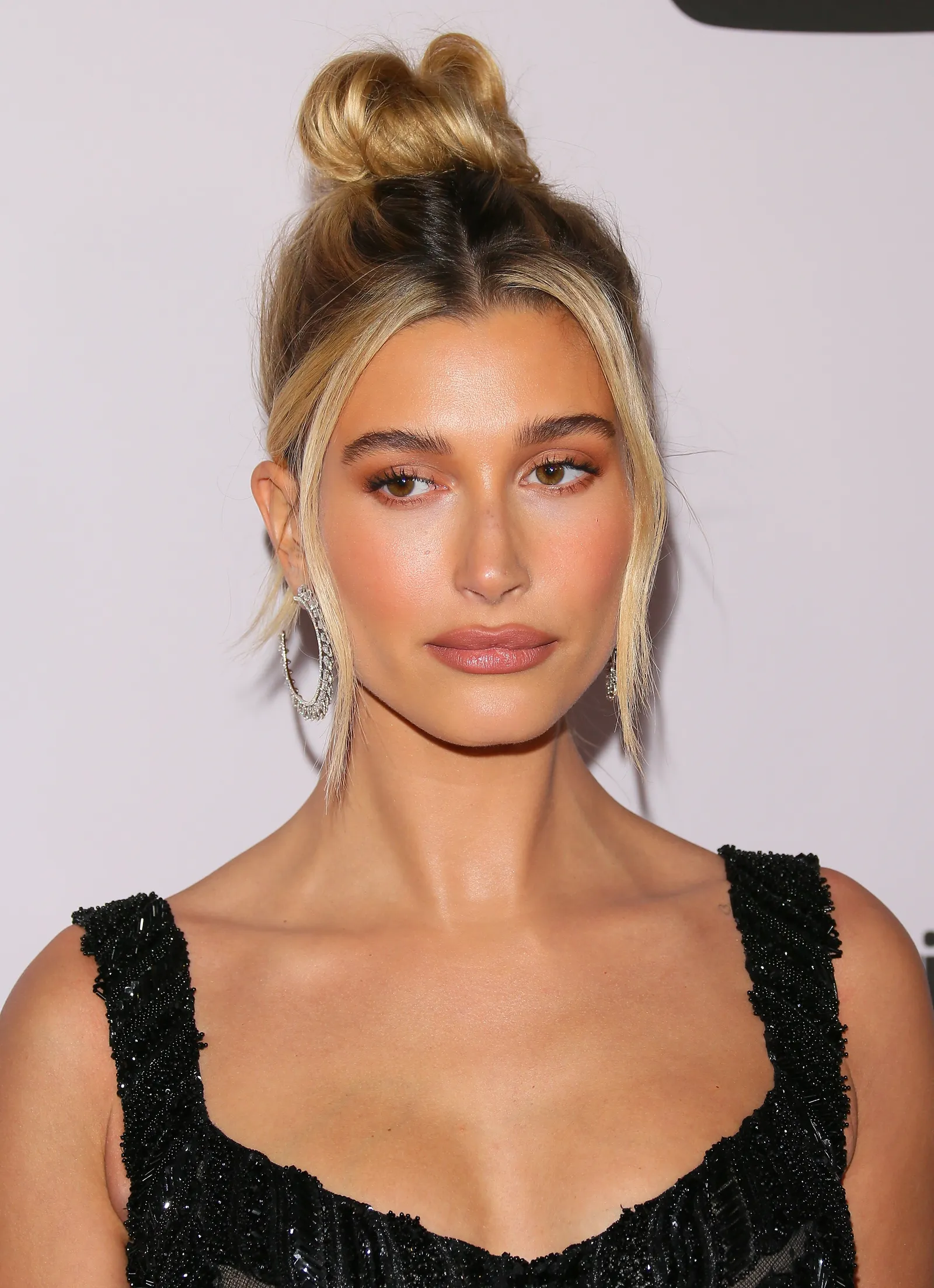 Hailey Bieber 2020 voor beauty-looks Hailey Bieber