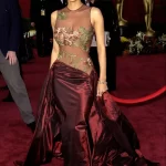 Halle Berry in een Elie Saab jurk tijdens de oscars