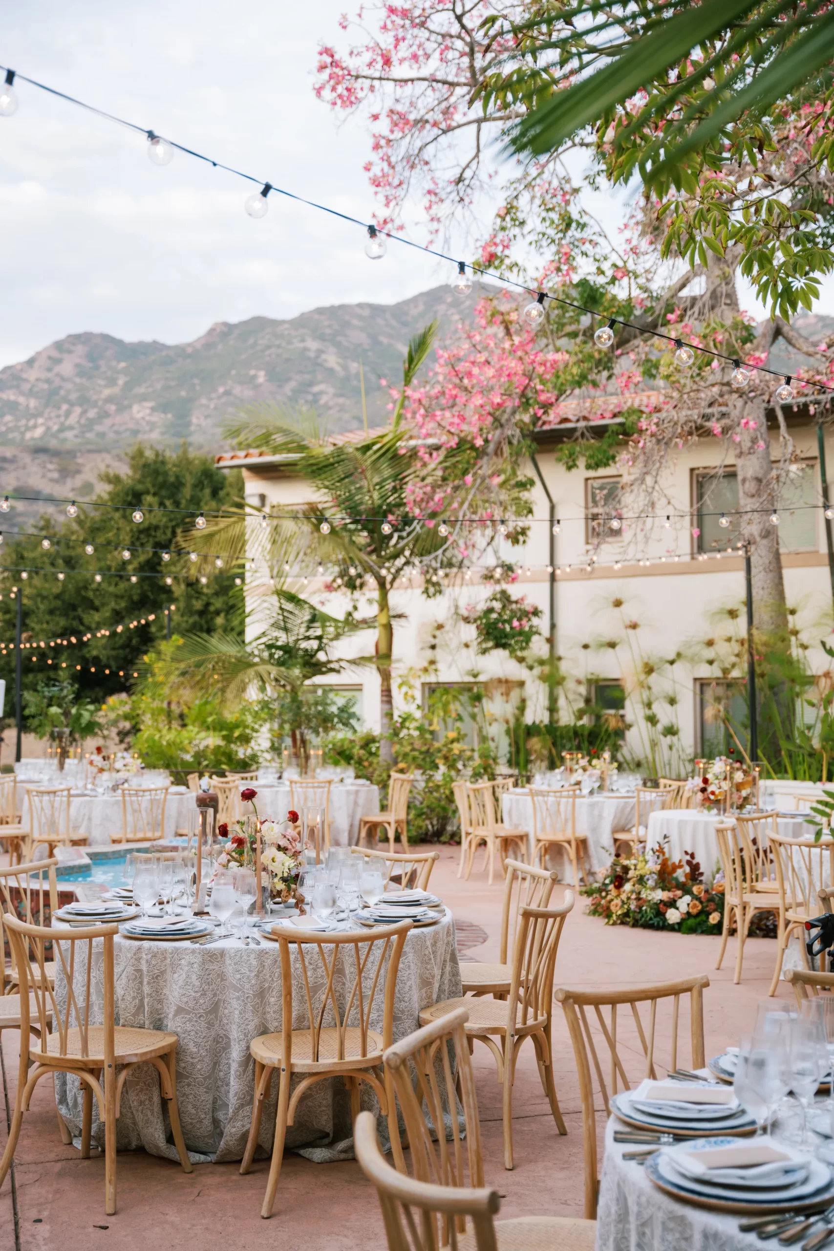 De bruiloft van Lana Condor en Anthony De La Torre