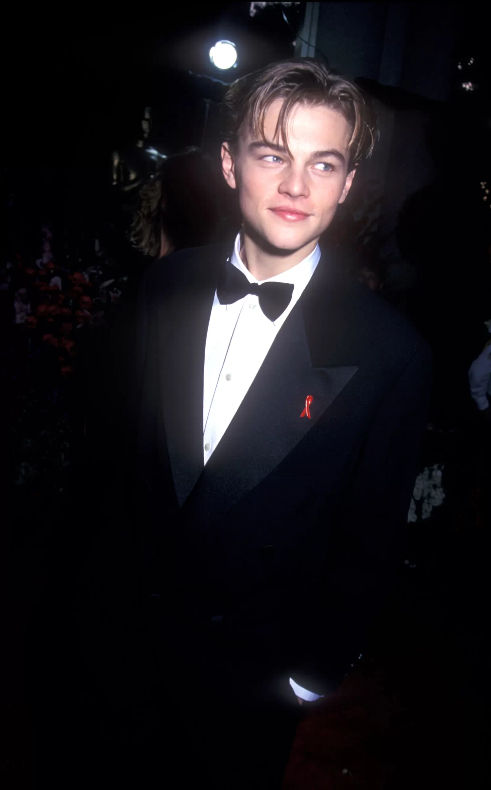 DiCaprio tijdens de Academy Awards 1994 in Los Angeles, waar hij werd genomineerd voor Beste Bijrol voor zijn rol als Arnie Grape in 'What's Eating Gilbert Grape'.
