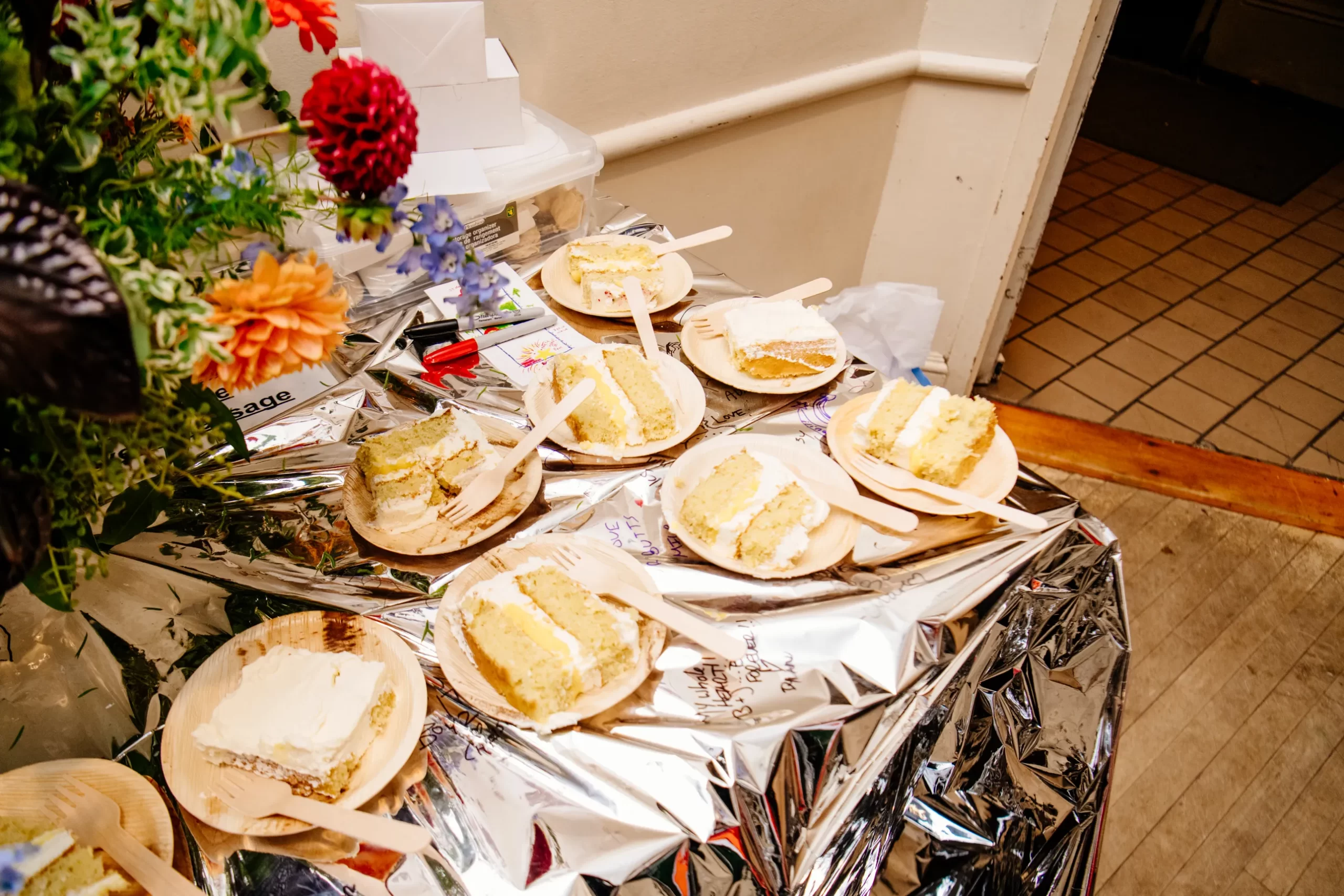 Eten op de bruiloft van Brandon Flynn en Jordan Tannahill