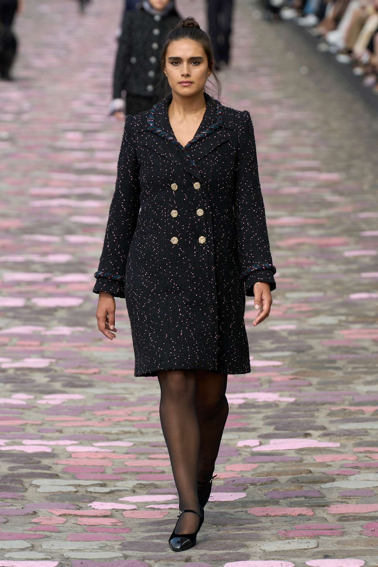 Jill Kortleve op de catwalk bij Chanel couture herfst/winter 2023