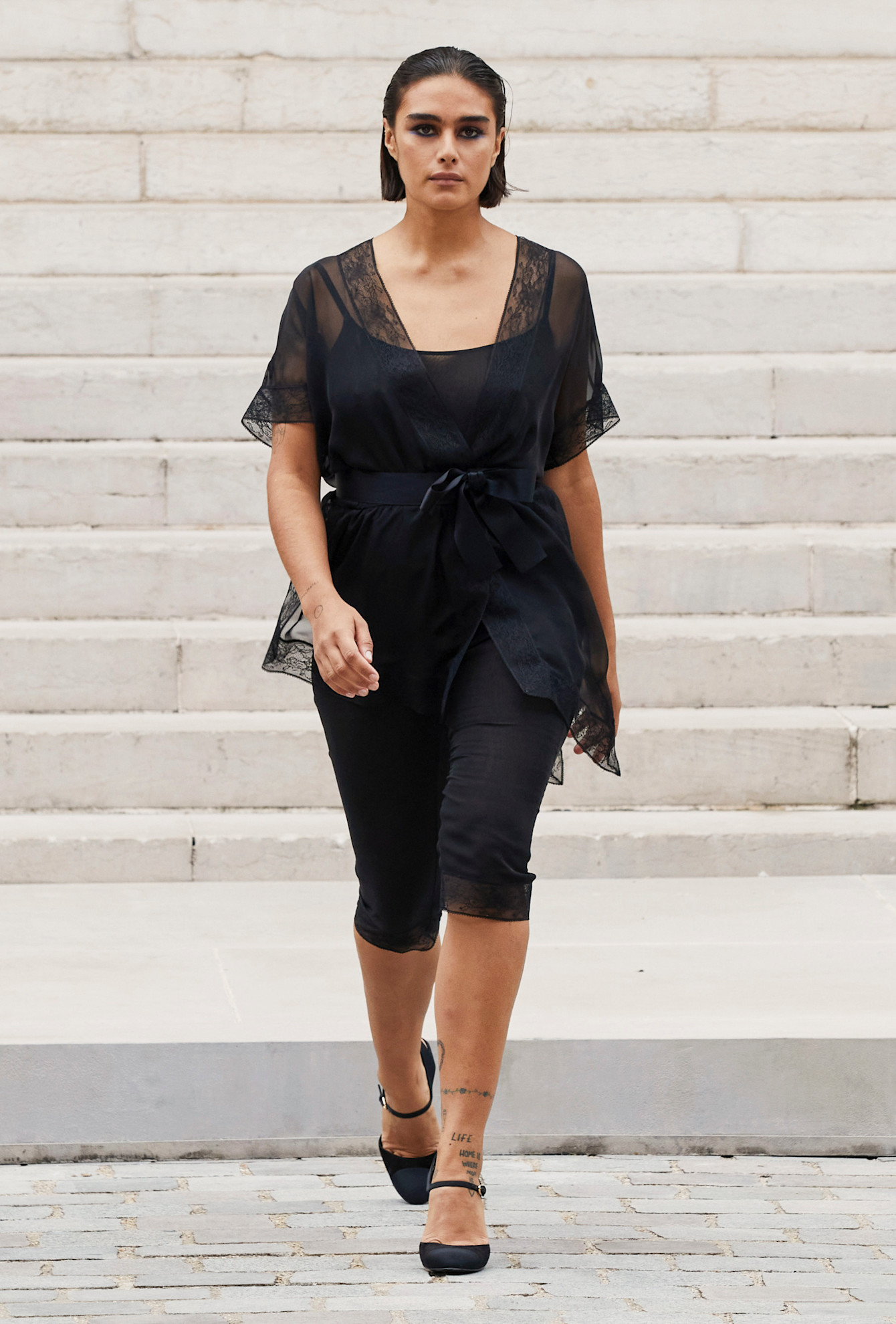 Jill Kortleve op de catwalk bij Chanel couture herfst/winter 2021