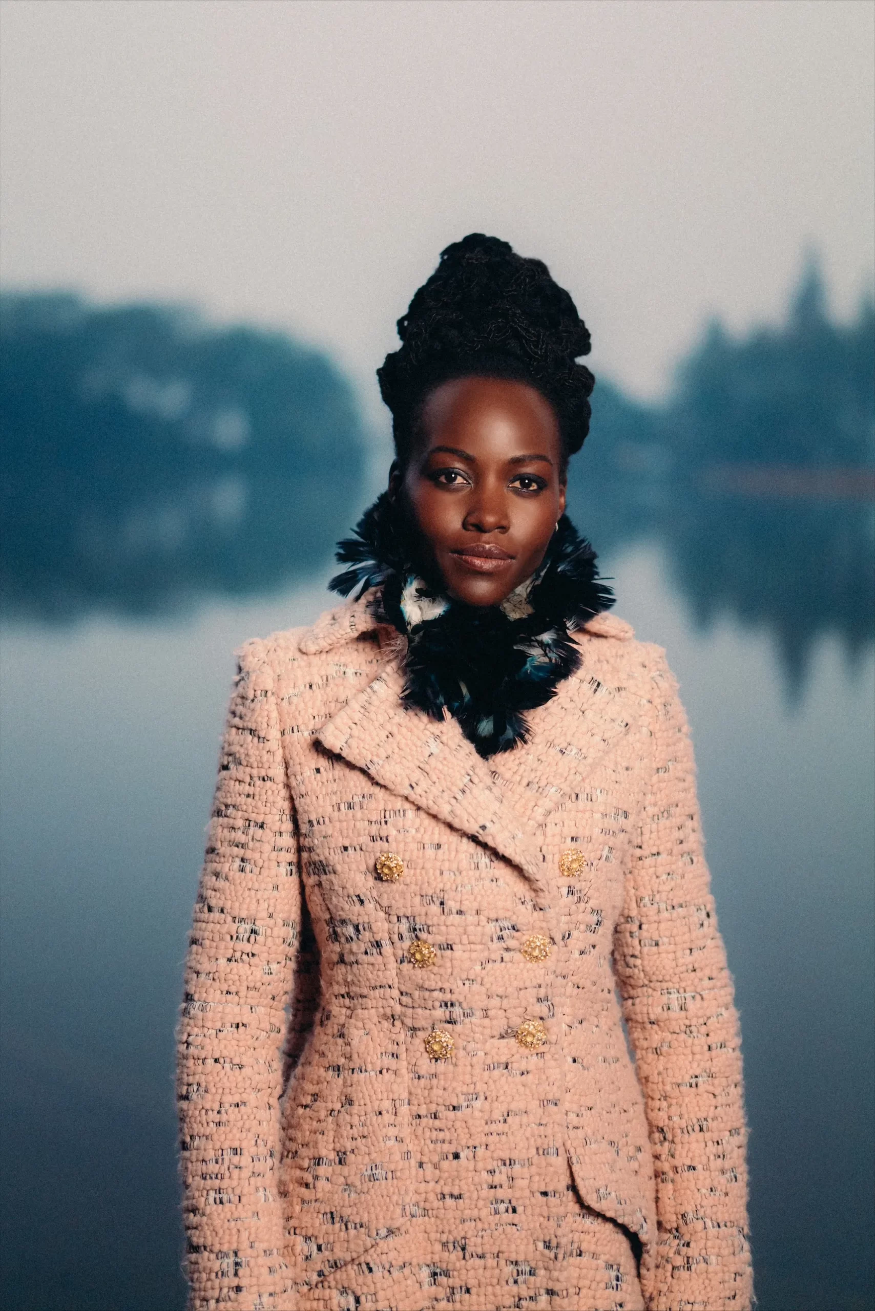 Lupita Nyong'o voor Chanel show in Hangzhou