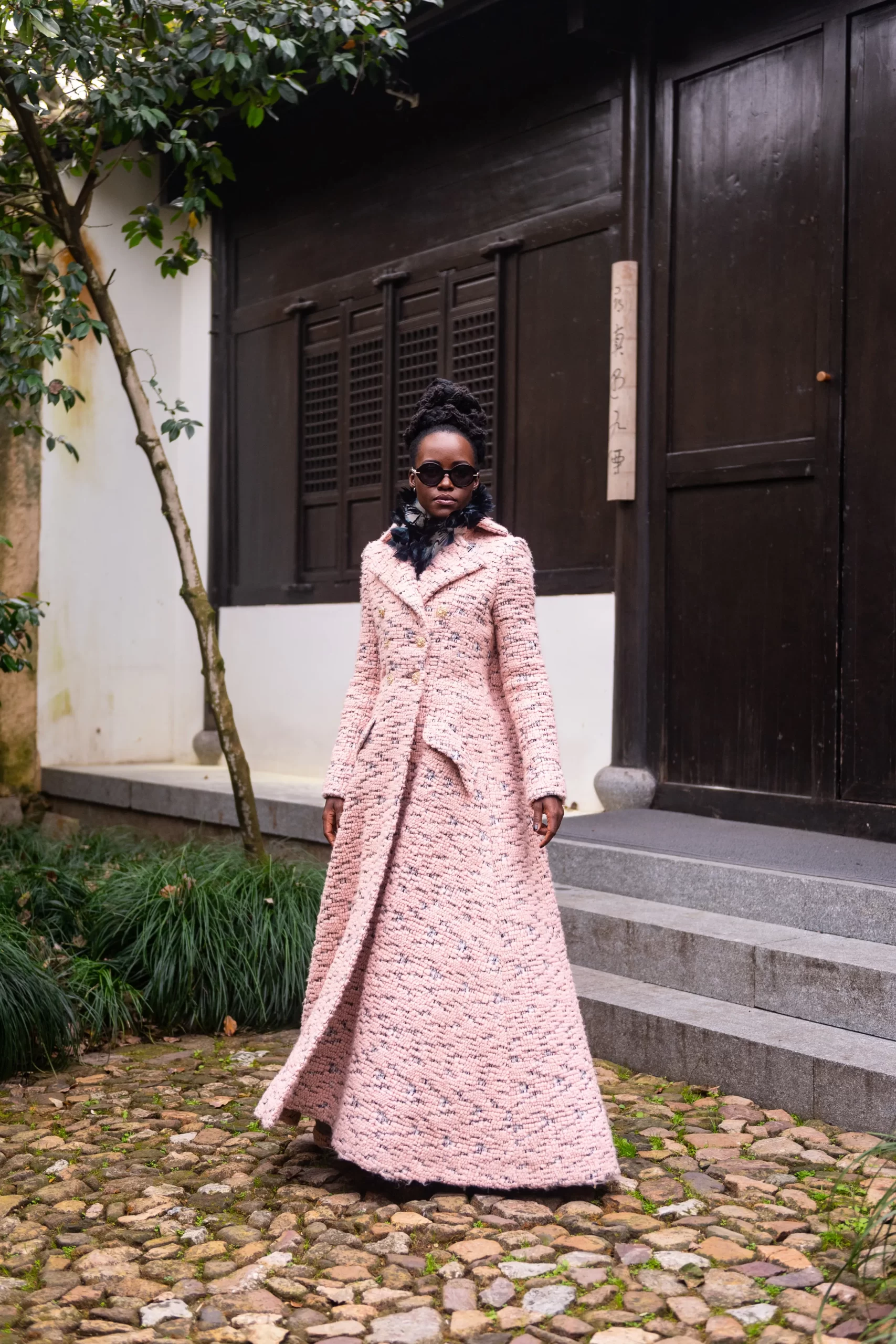 Lupita Nyong'o voor Chanel show in Hangzhou