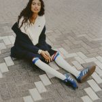 Foto met model in kleding voor hardlopen uit Vogue Nederland