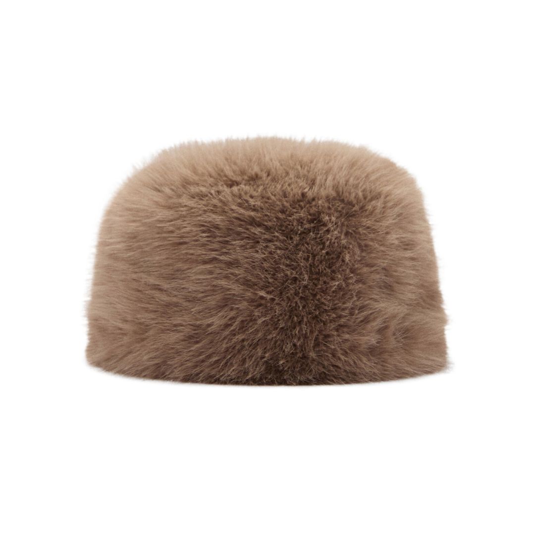 Muts Racai Deze Russische muts zien we deze winter terug bij alle it-girls