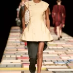 one-leg broek trend 2025