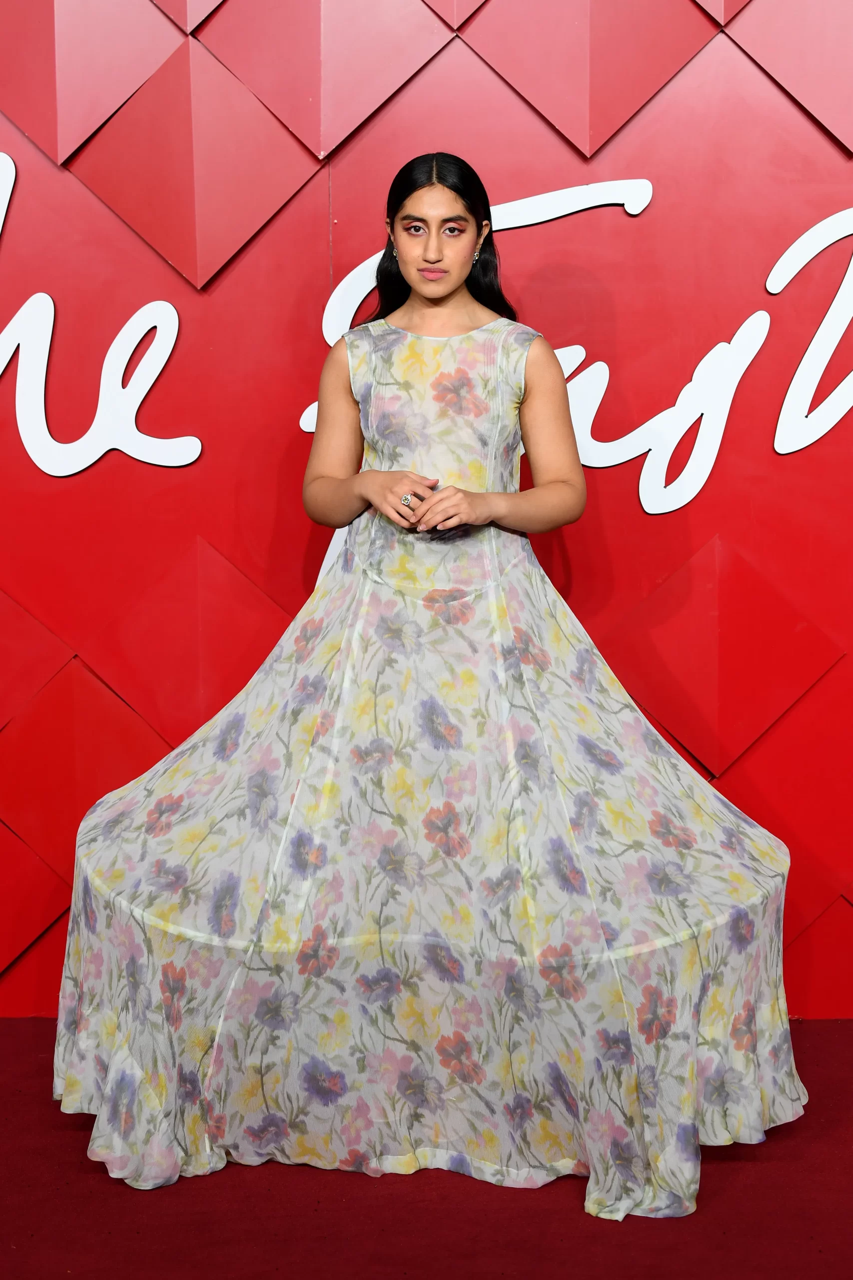 Ambika Mod in Loewe bij de Fashion Awards 2024