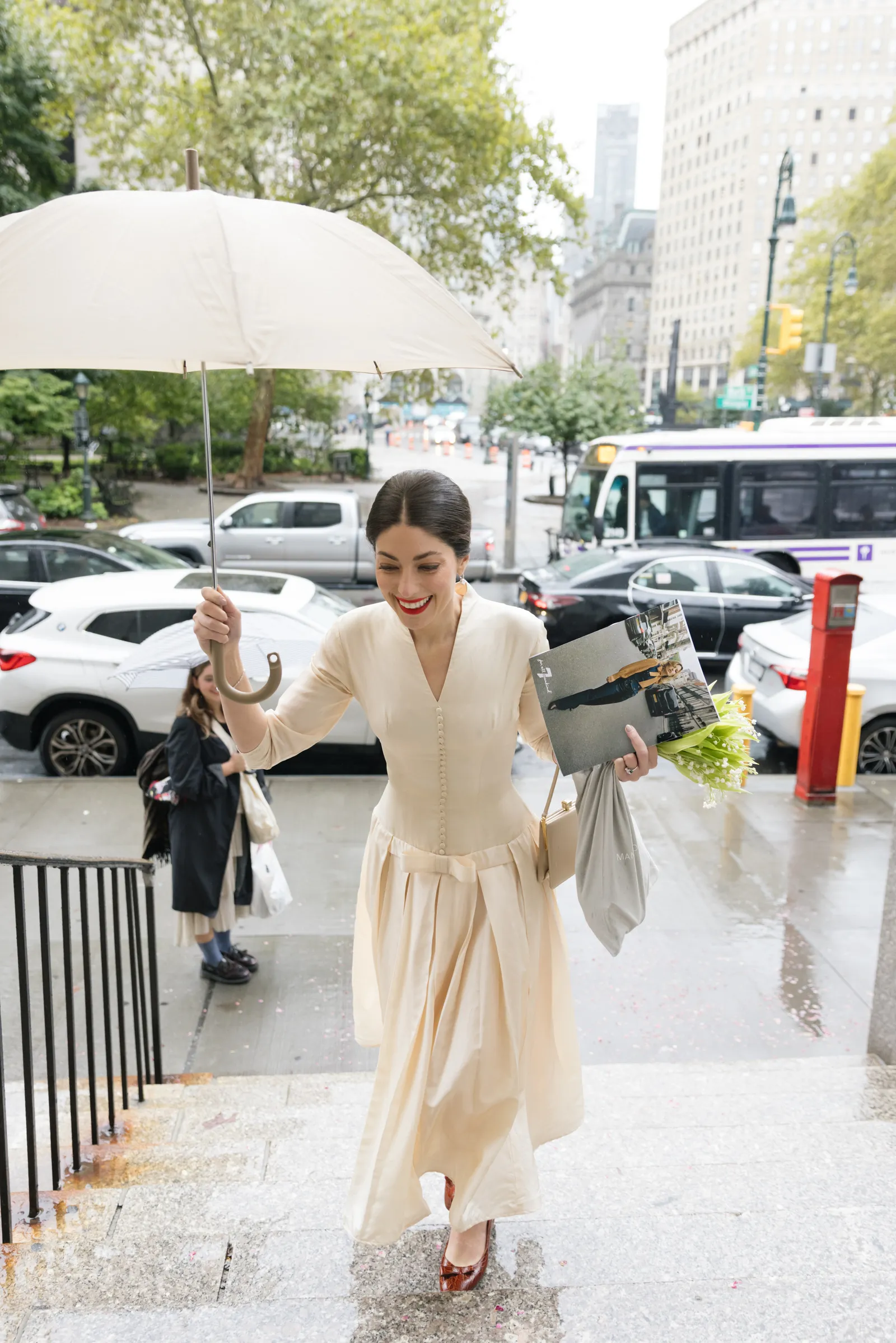 Lilah Ramzi in haar bruidsjurk