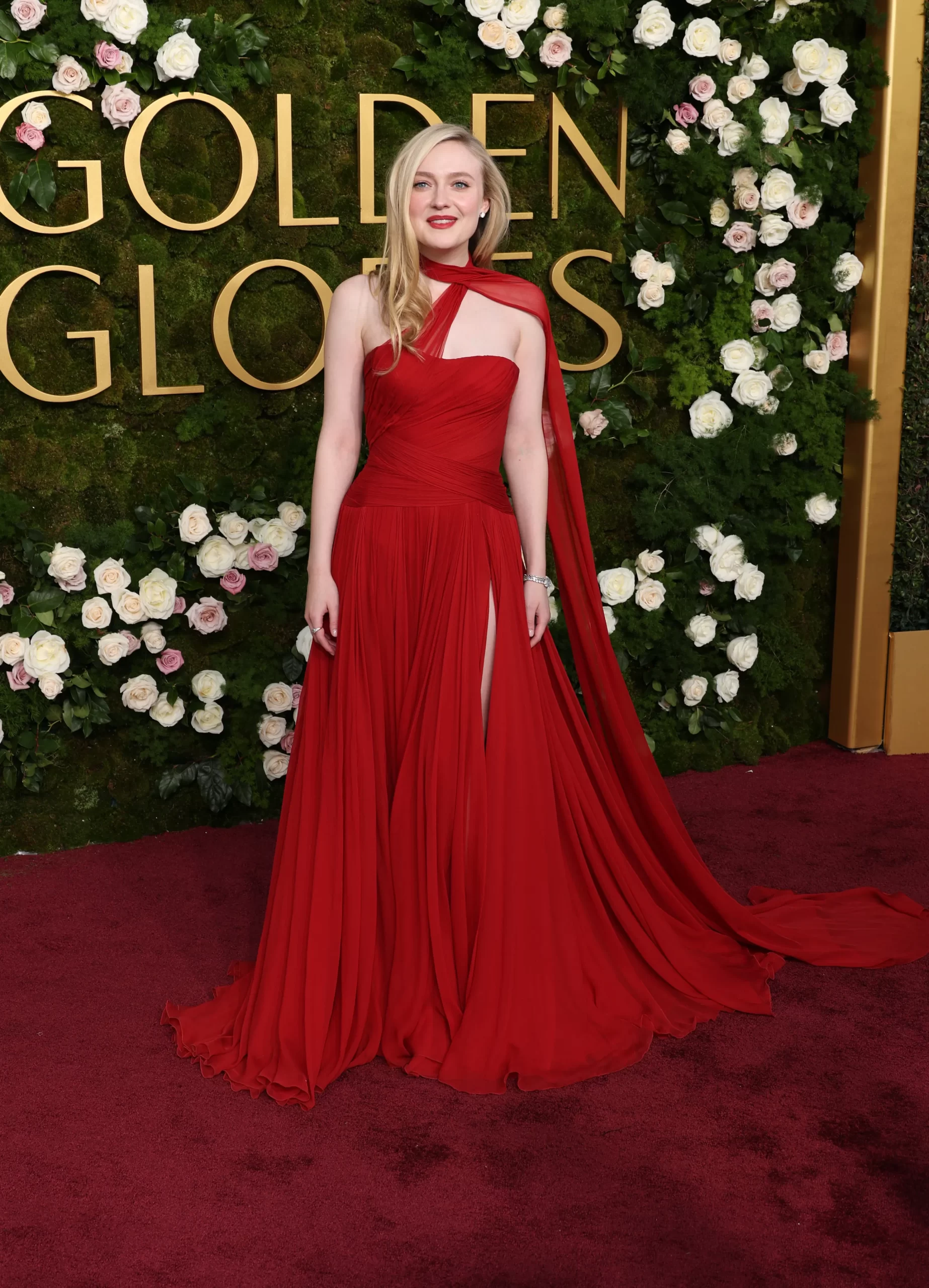 Dakota Fanning in Dolce & Gabbana bij de Golden Globes 2025