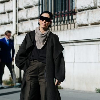 de-sjaal-die-iedereen-deze-winter-om-zn-nek-wil-knopen-374623