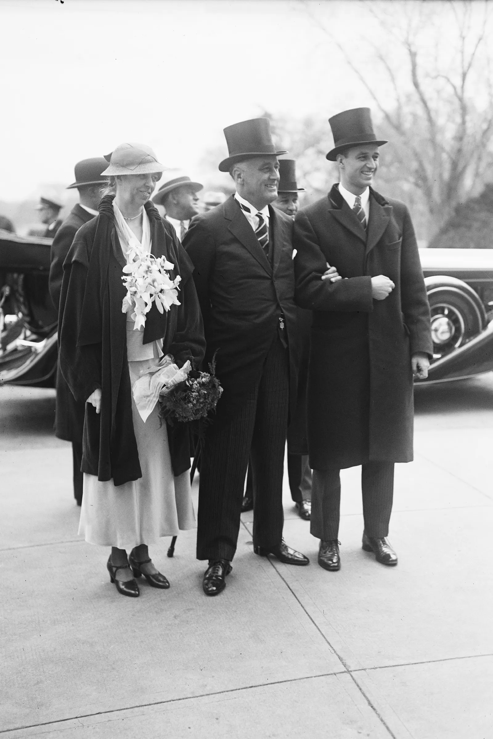 Eleanor Roosevelt, Franklin D. Roosevelt en James Roosevelt in 1933 bij de eerste van FDR's vier inauguraties