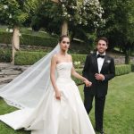 Bruidspaar hand in hand