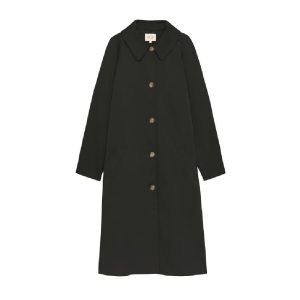 Zwarte trenchcoat van Sézane