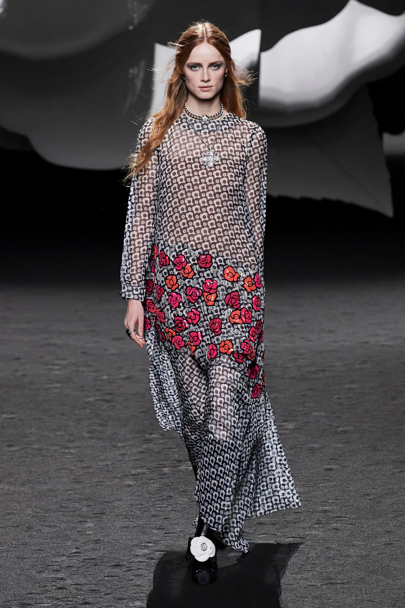 Rianne bij de show van Chanel in 2023