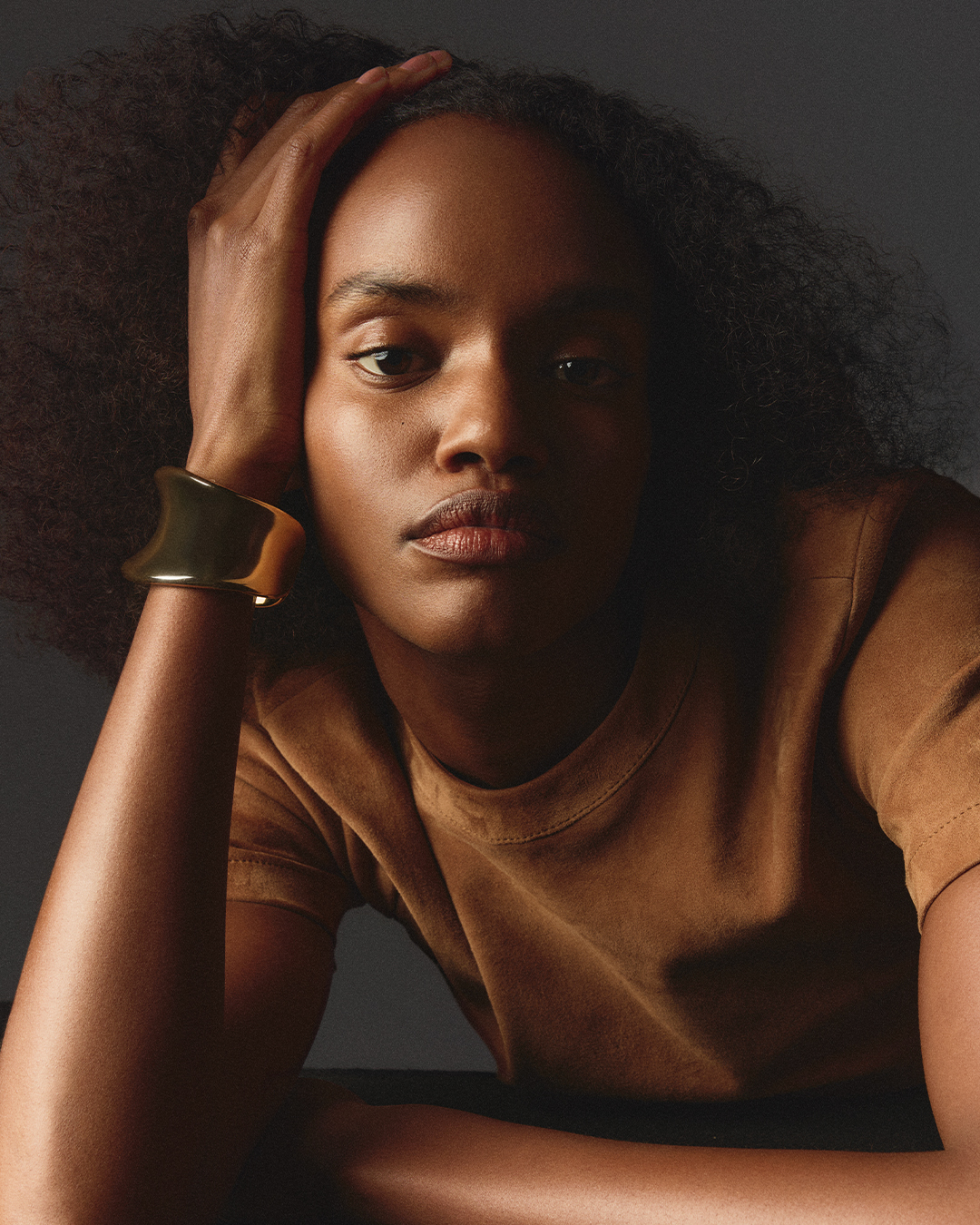 Farhiya Shire in Vogue maart 2025