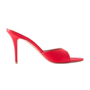 Muiltjes van Amina Muaddi