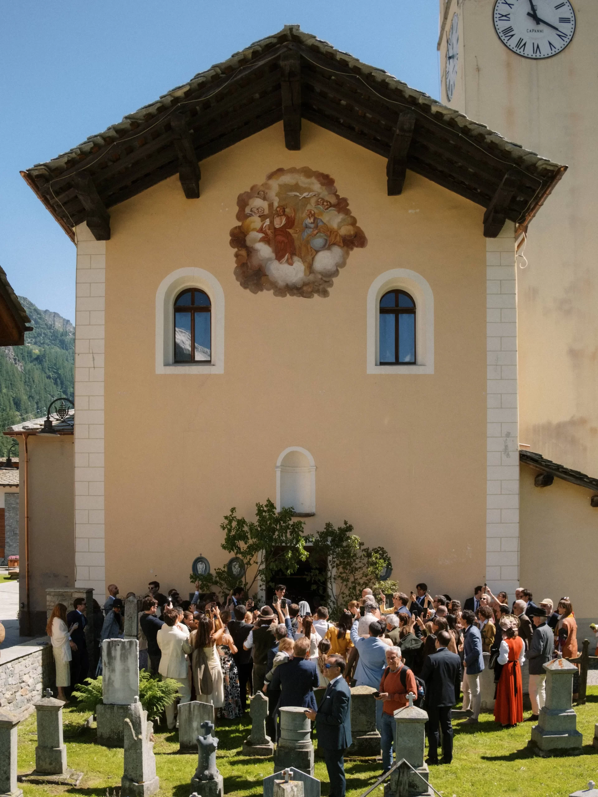 De bruiloft van Alessandra Medina Garretti en Andrea Garretti in de Italiaanse Alpen
