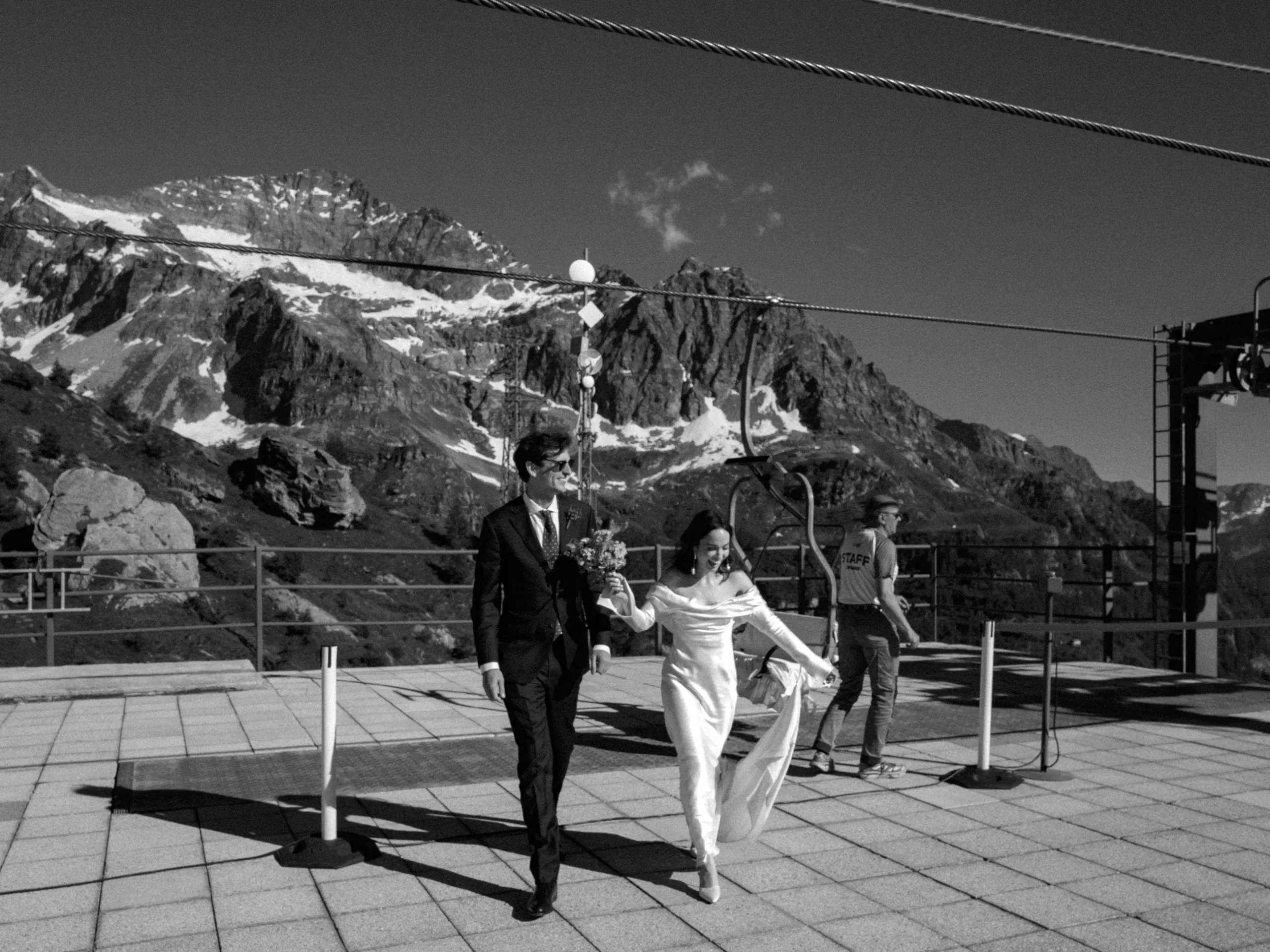 De bruiloft van Alessandra Medina Garretti en Andrea Garretti in de Italiaanse Alpen