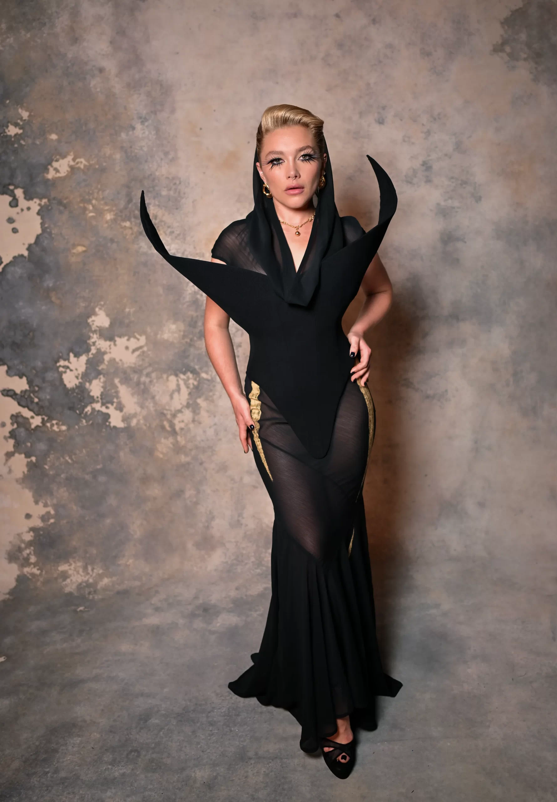 Florence Pugh bij Harris Reed tijdens London Fashion Week herfst/winter 2025